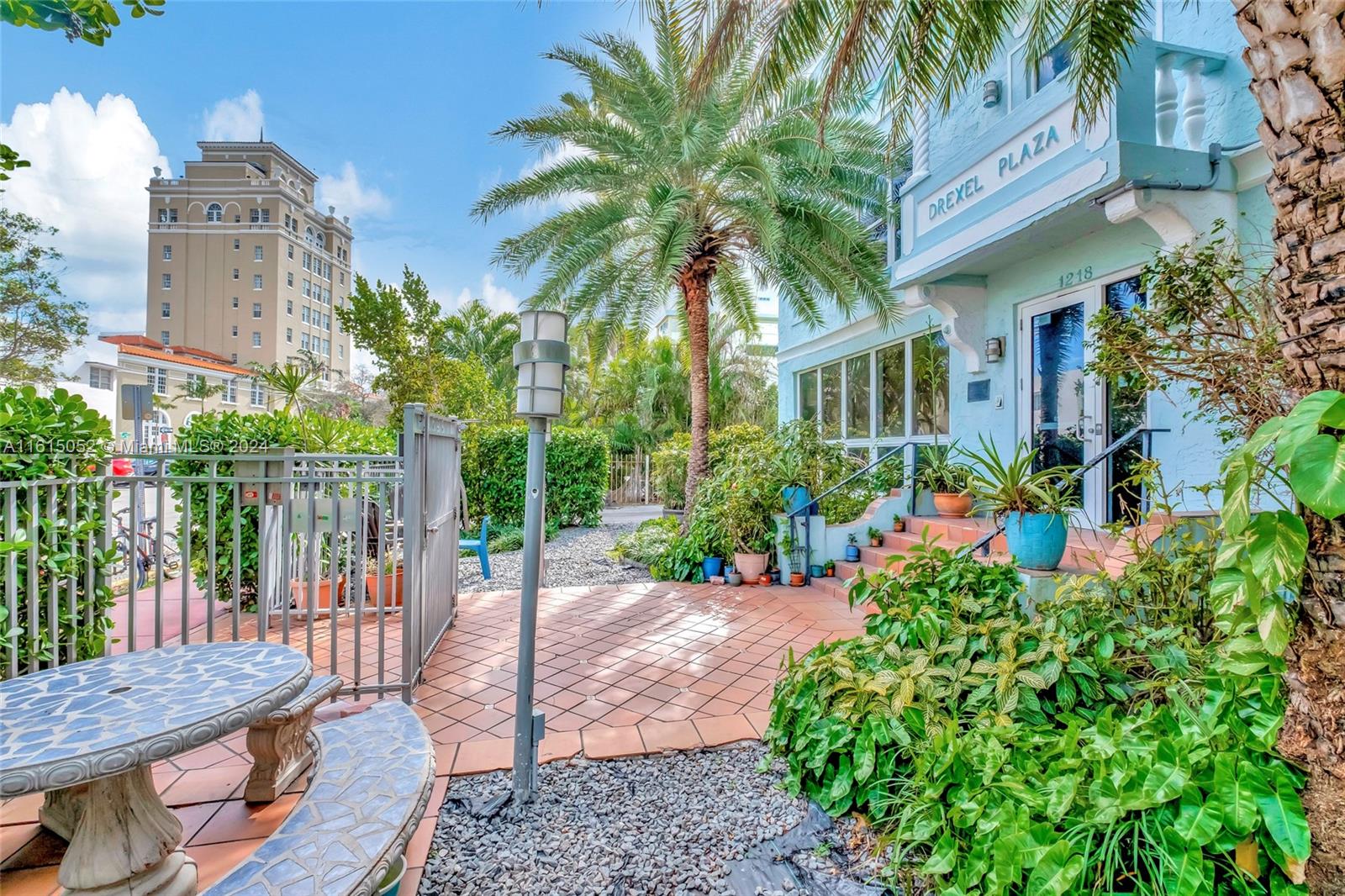 1218 Drexel Ave # 202