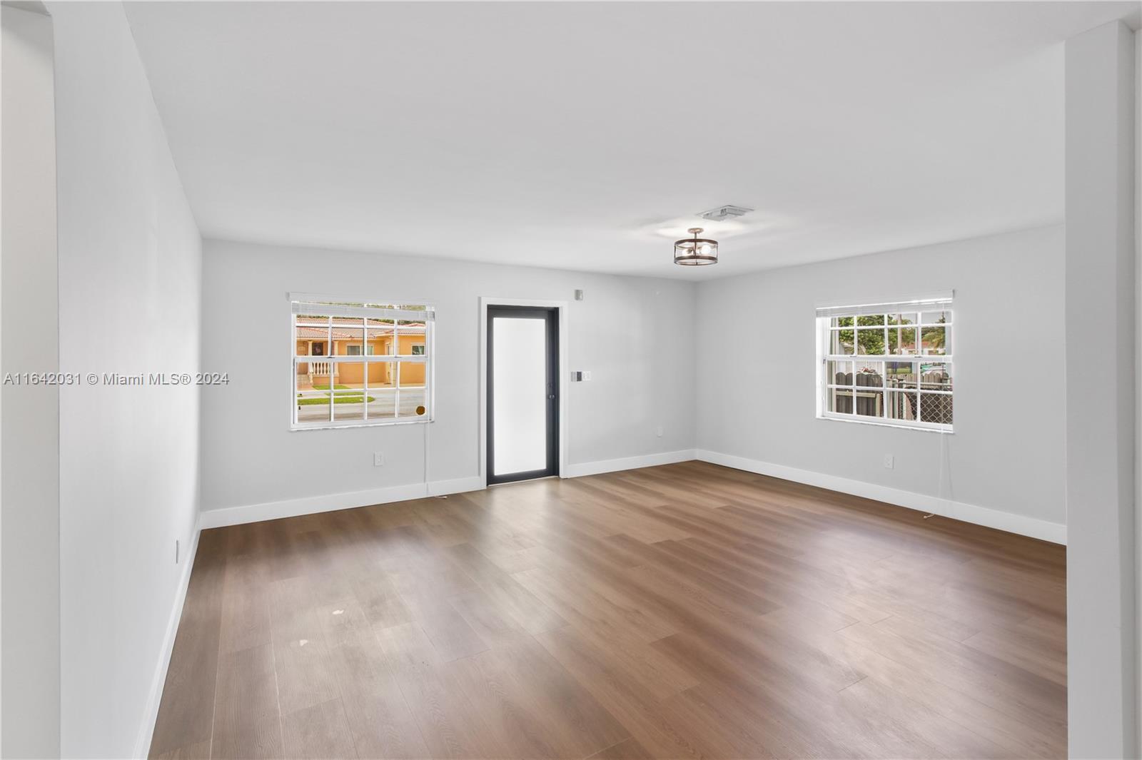 3161 NW 17th St
