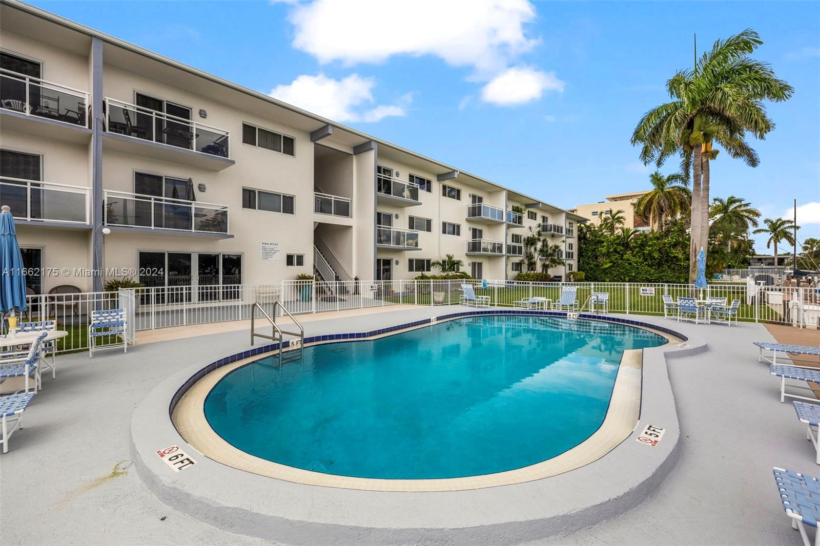 1475 SE 15th St # 308