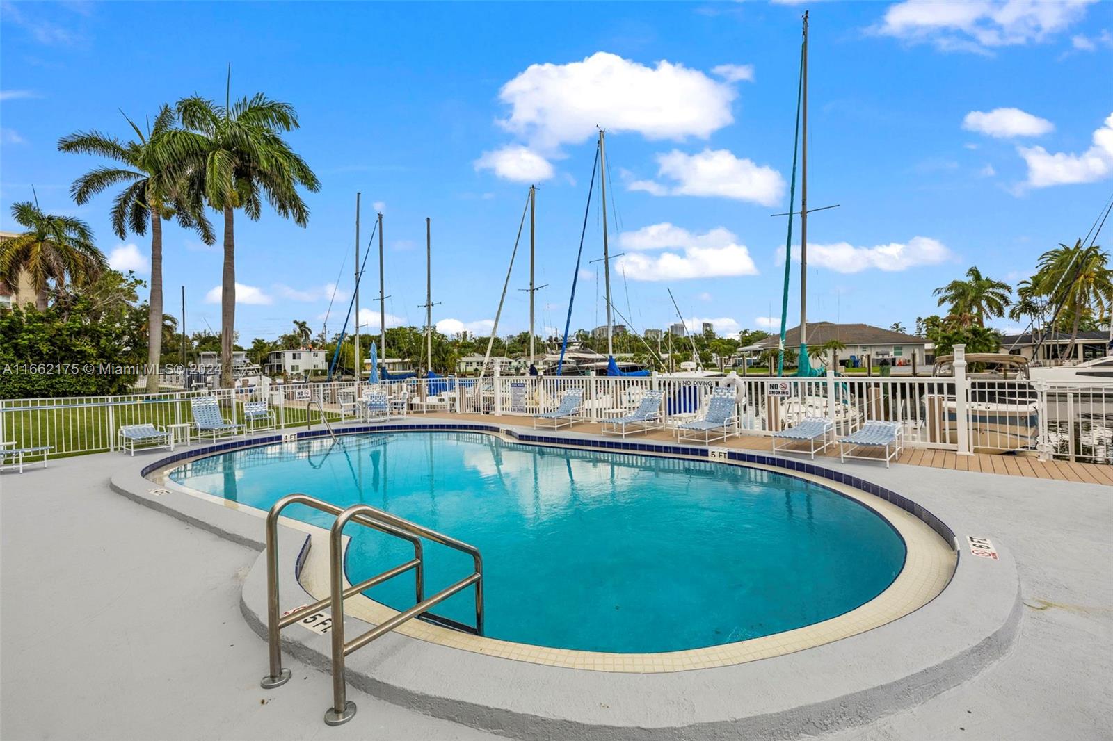 1475 SE 15th St # 308