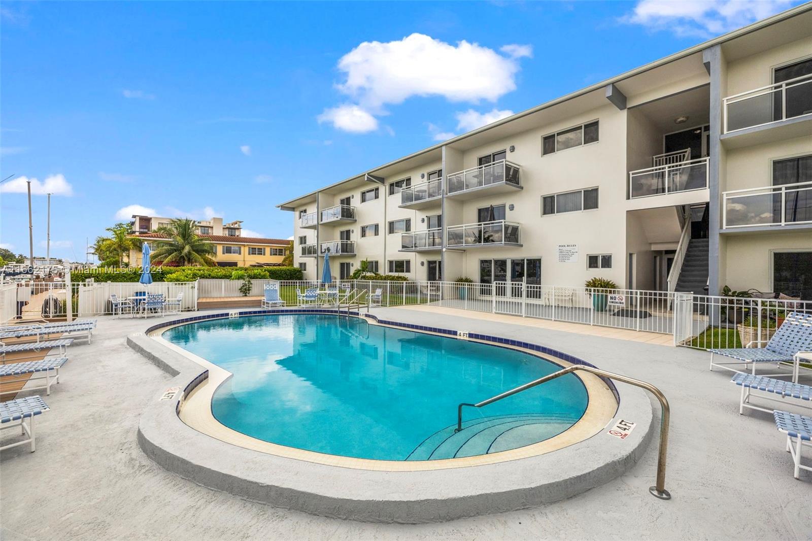 1475 SE 15th St # 308