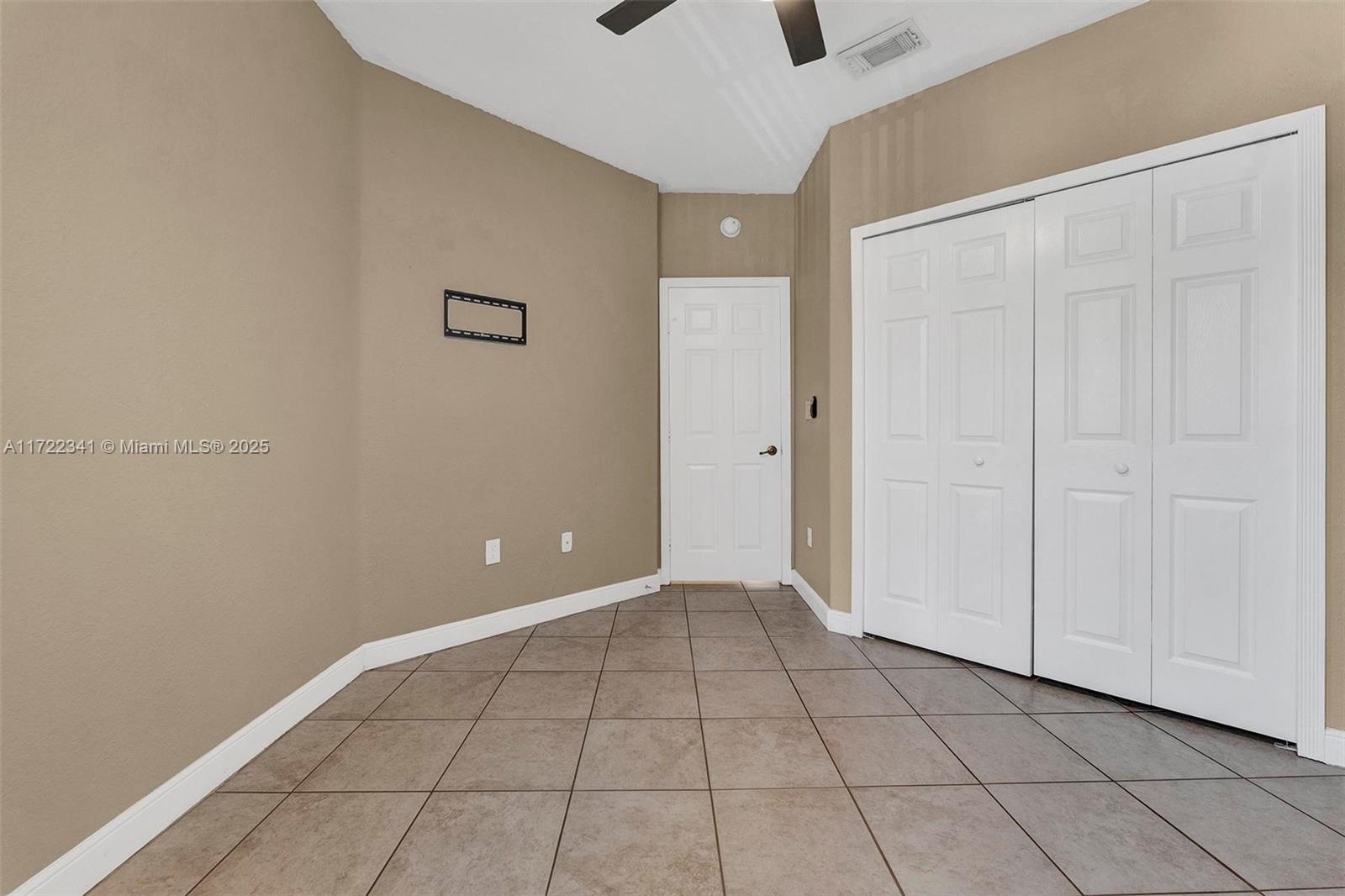 5470 NW 107th Ave # 808