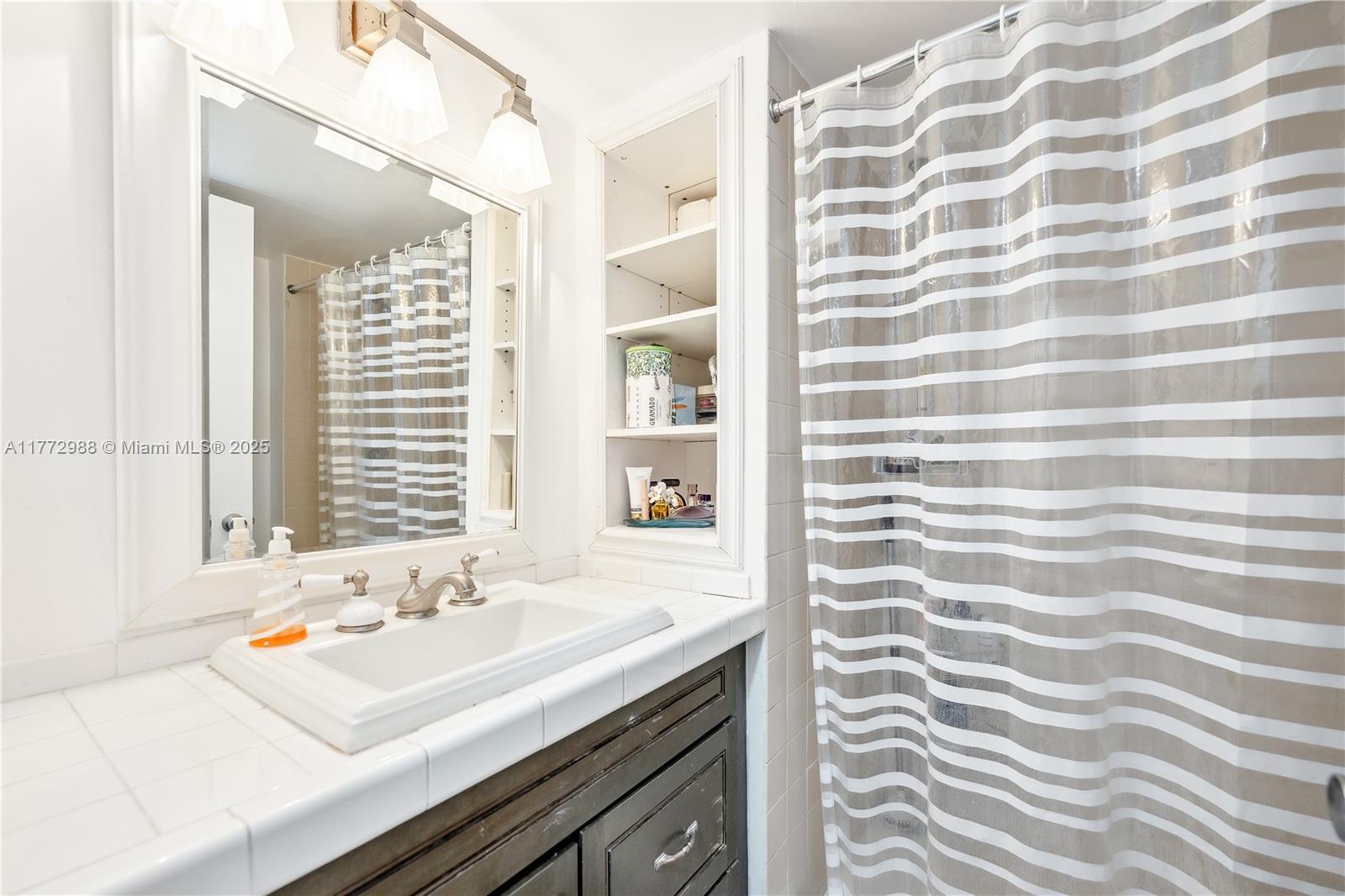 6601 SW 116 CT # 104