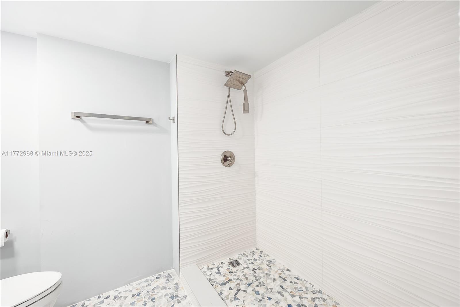 6601 SW 116 CT # 104