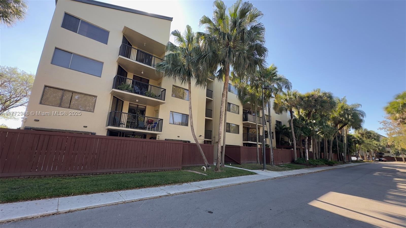 6601 SW 116 CT # 104