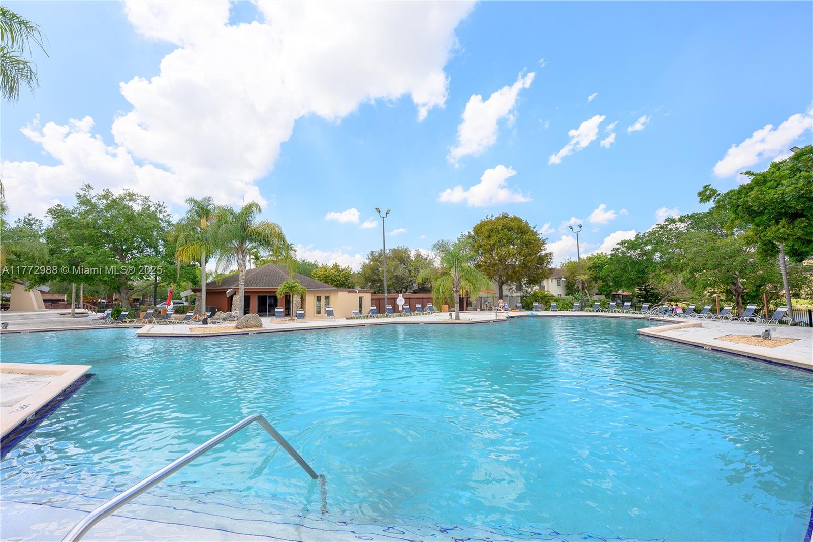 6601 SW 116 CT # 104