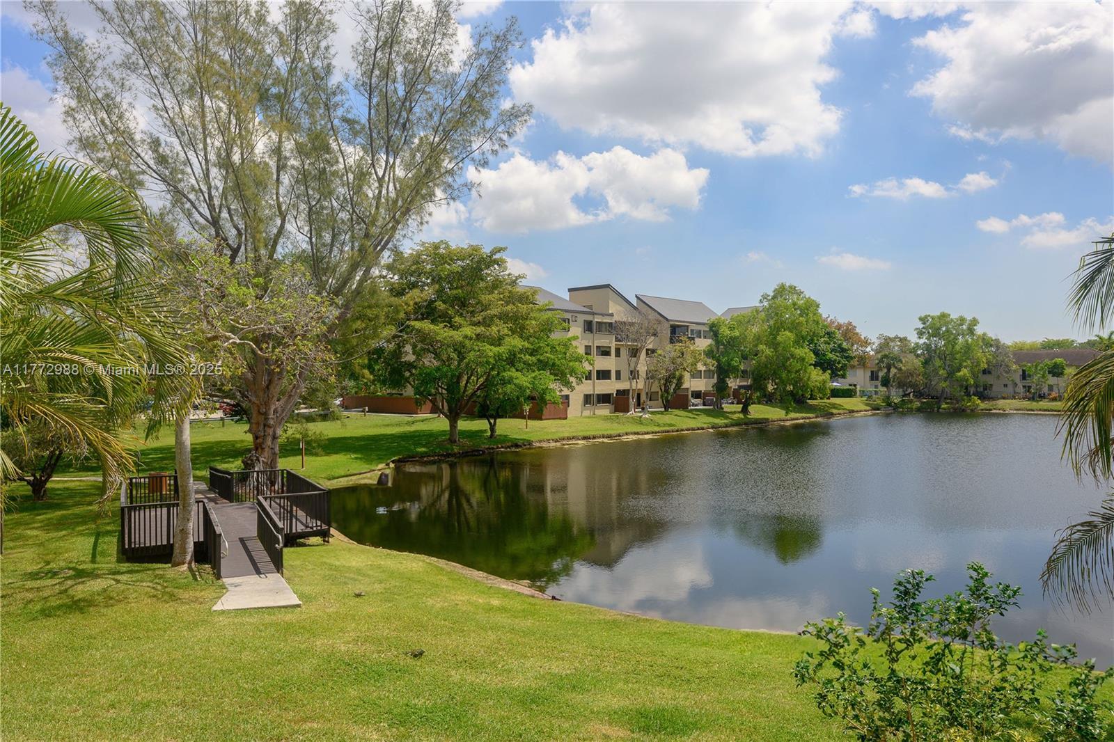 6601 SW 116 CT # 104