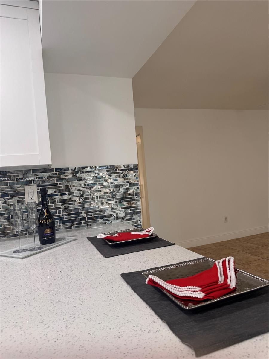 6405 SW 116 Pl Unit: E