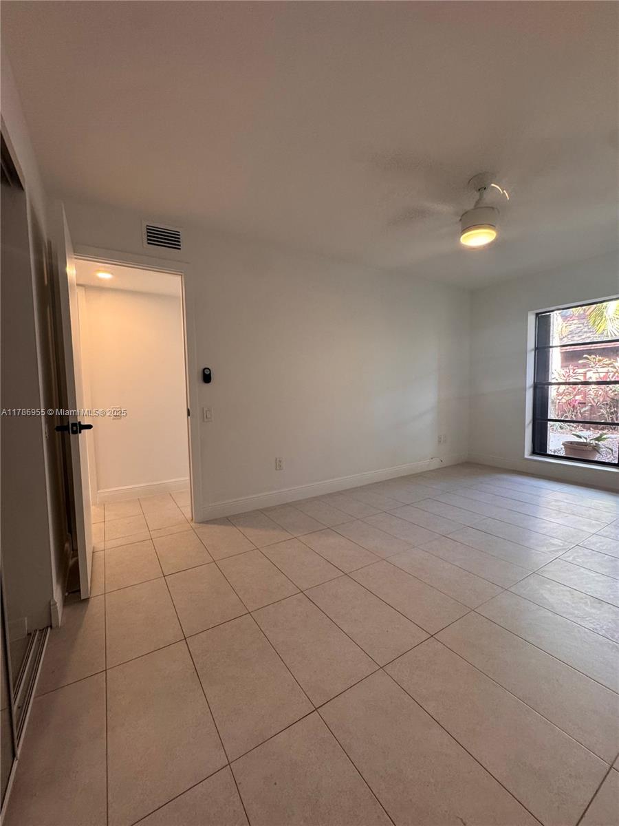 6405 SW 116 Pl Unit: E