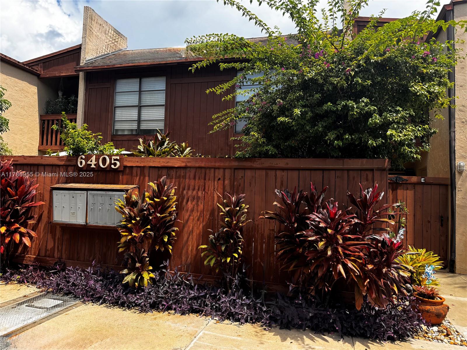 6405 SW 116 Pl Unit: E