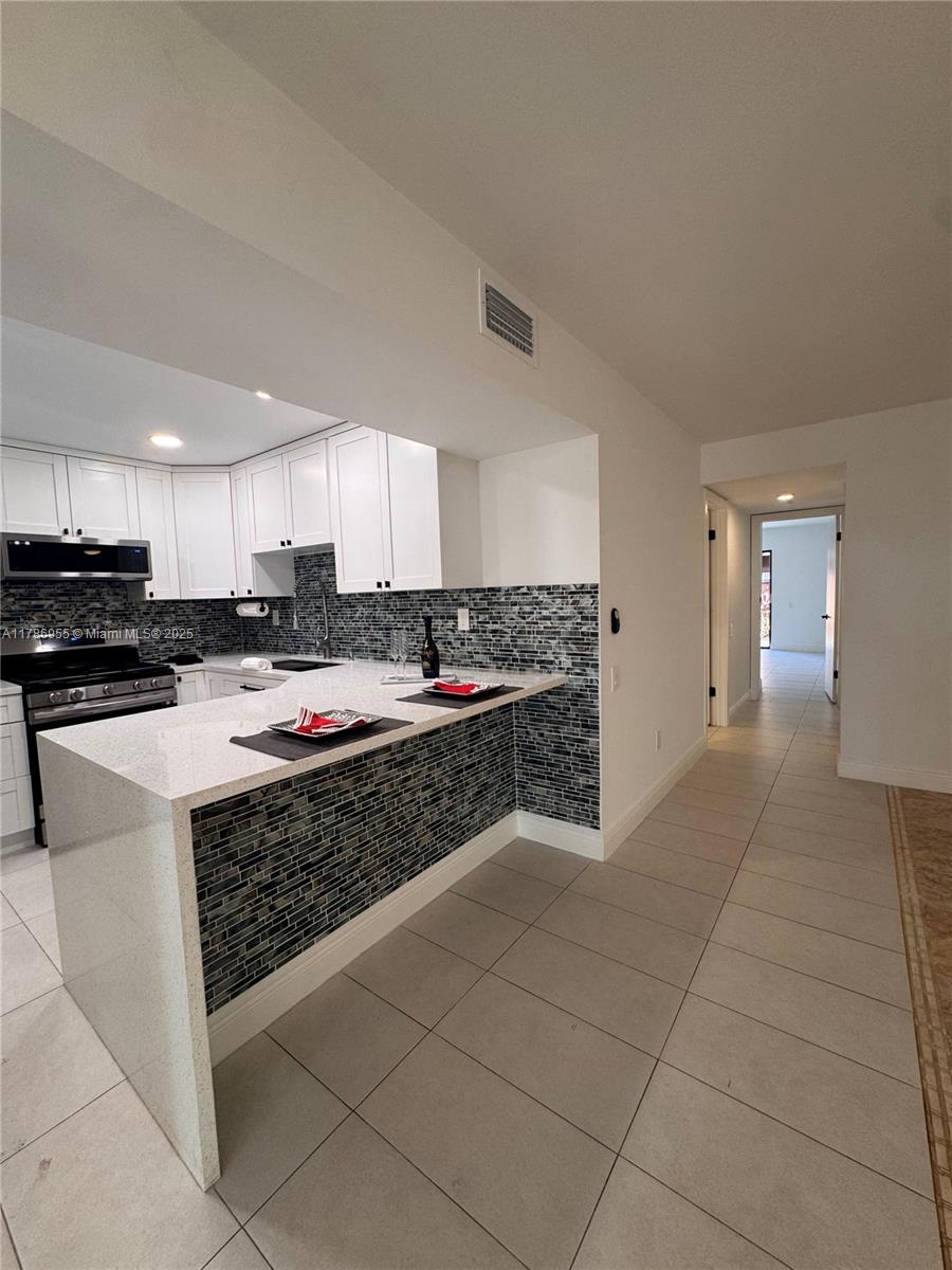 6405 SW 116 Pl Unit: E