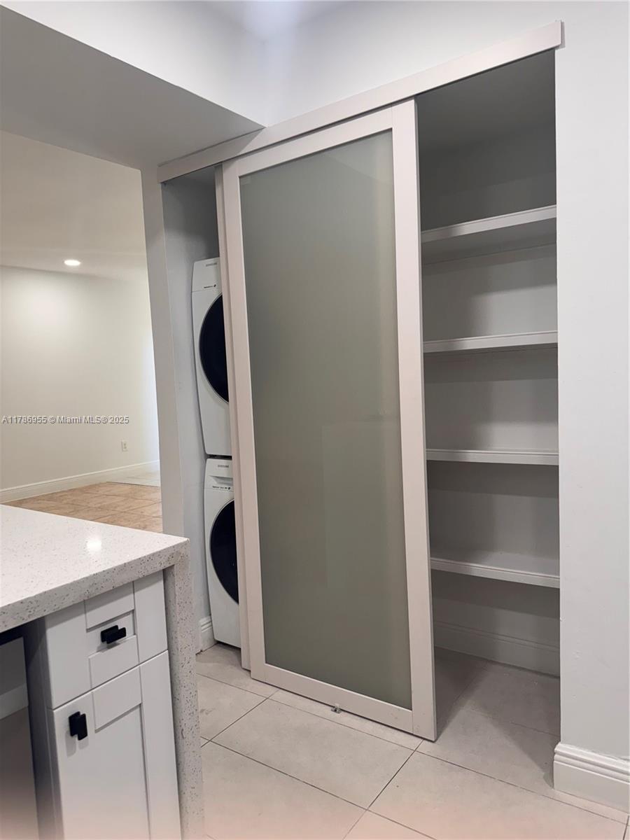 6405 SW 116 Pl Unit: E