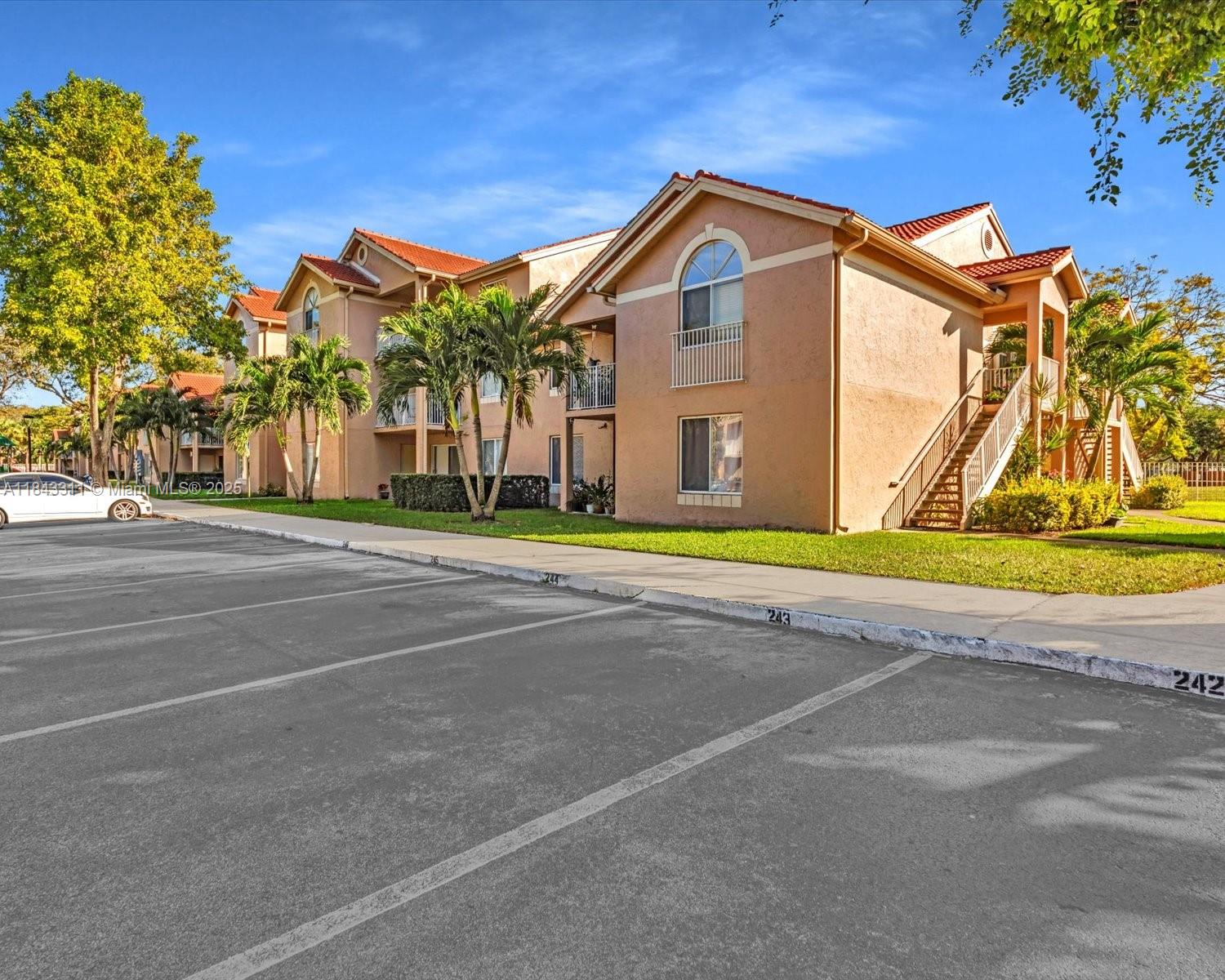 15770 SW 106th Ter # 303