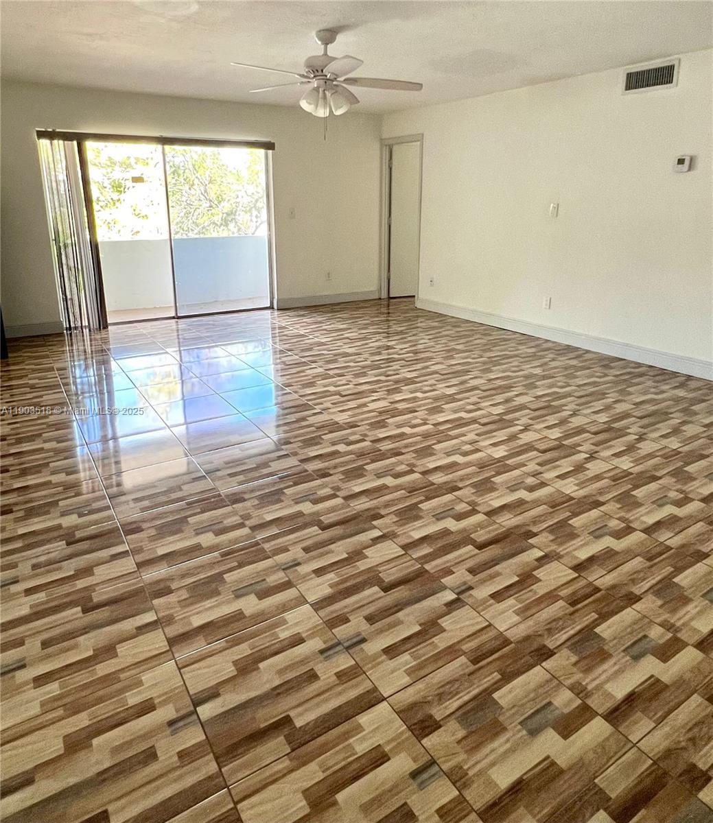 10357 N Kendall Dr Unit: DD6