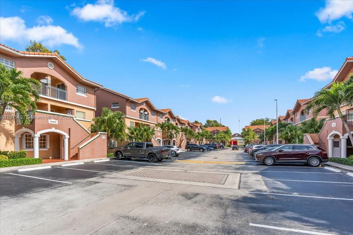 10014 Hammocks Blvd # 4 Unit: 204-4