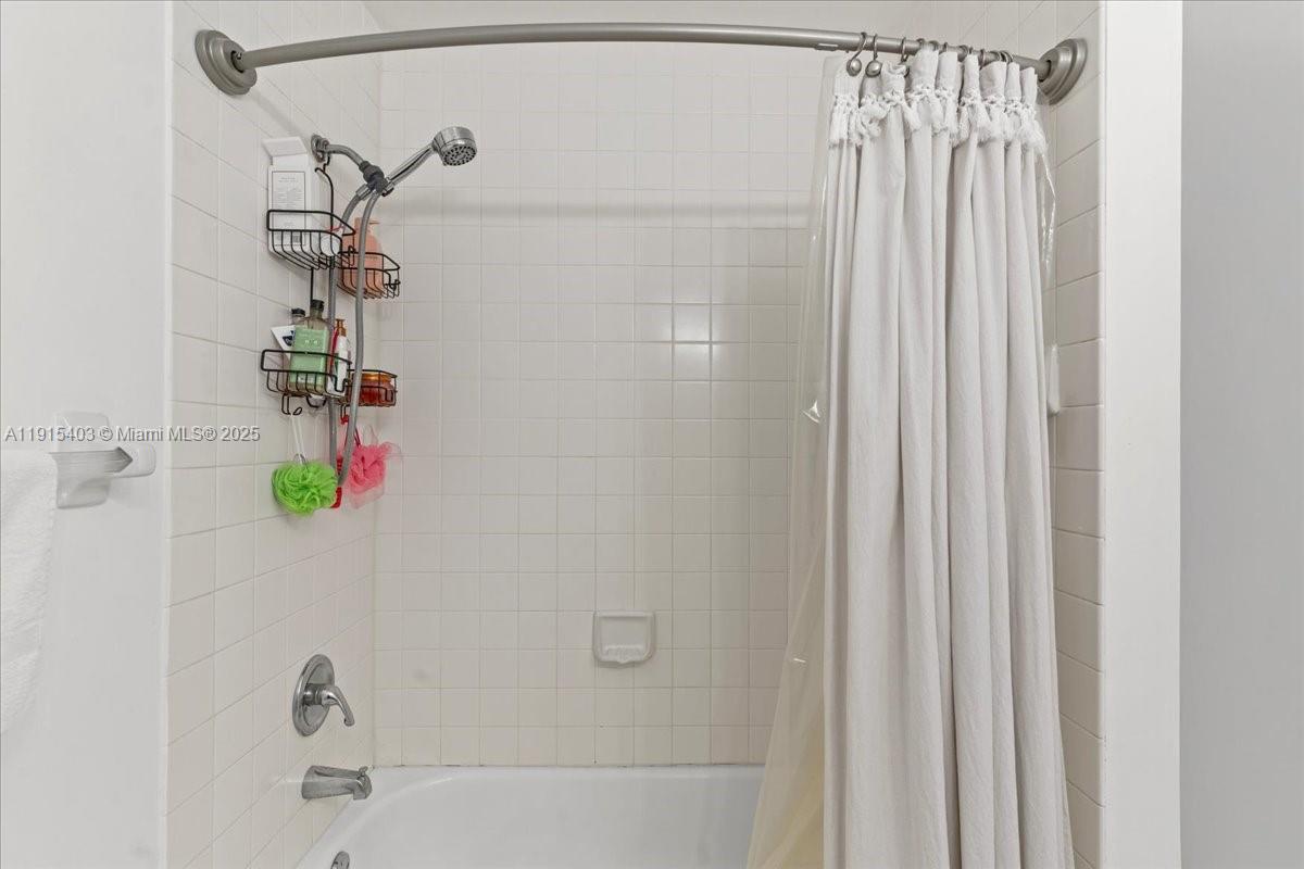 10014 Hammocks Blvd # 4 Unit: 204-4