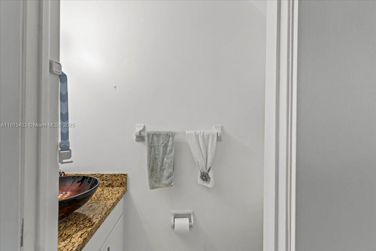 10014 Hammocks Blvd # 4 Unit: 204-4