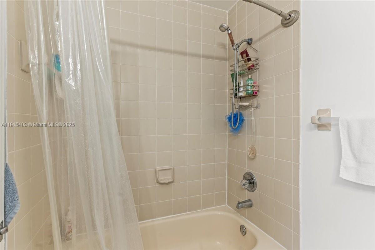 10014 Hammocks Blvd # 4 Unit: 204-4