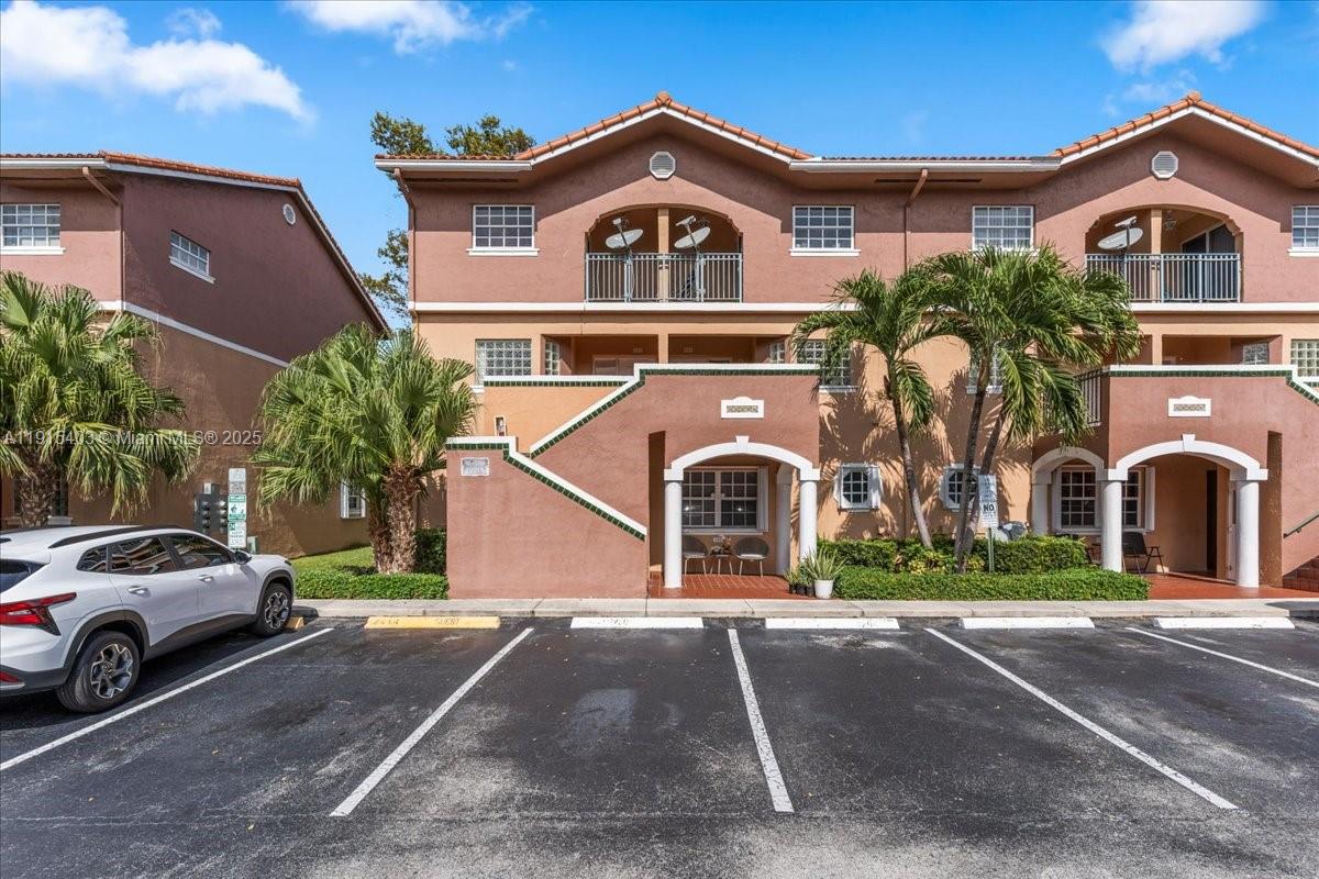 10014 Hammocks Blvd # 4 Unit: 204-4