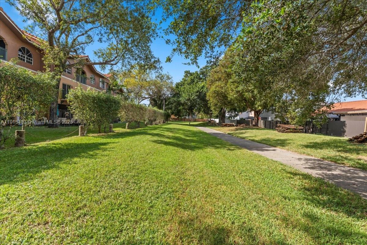 10014 Hammocks Blvd # 4 Unit: 204-4