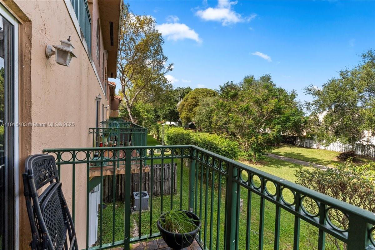 10014 Hammocks Blvd # 4 Unit: 204-4