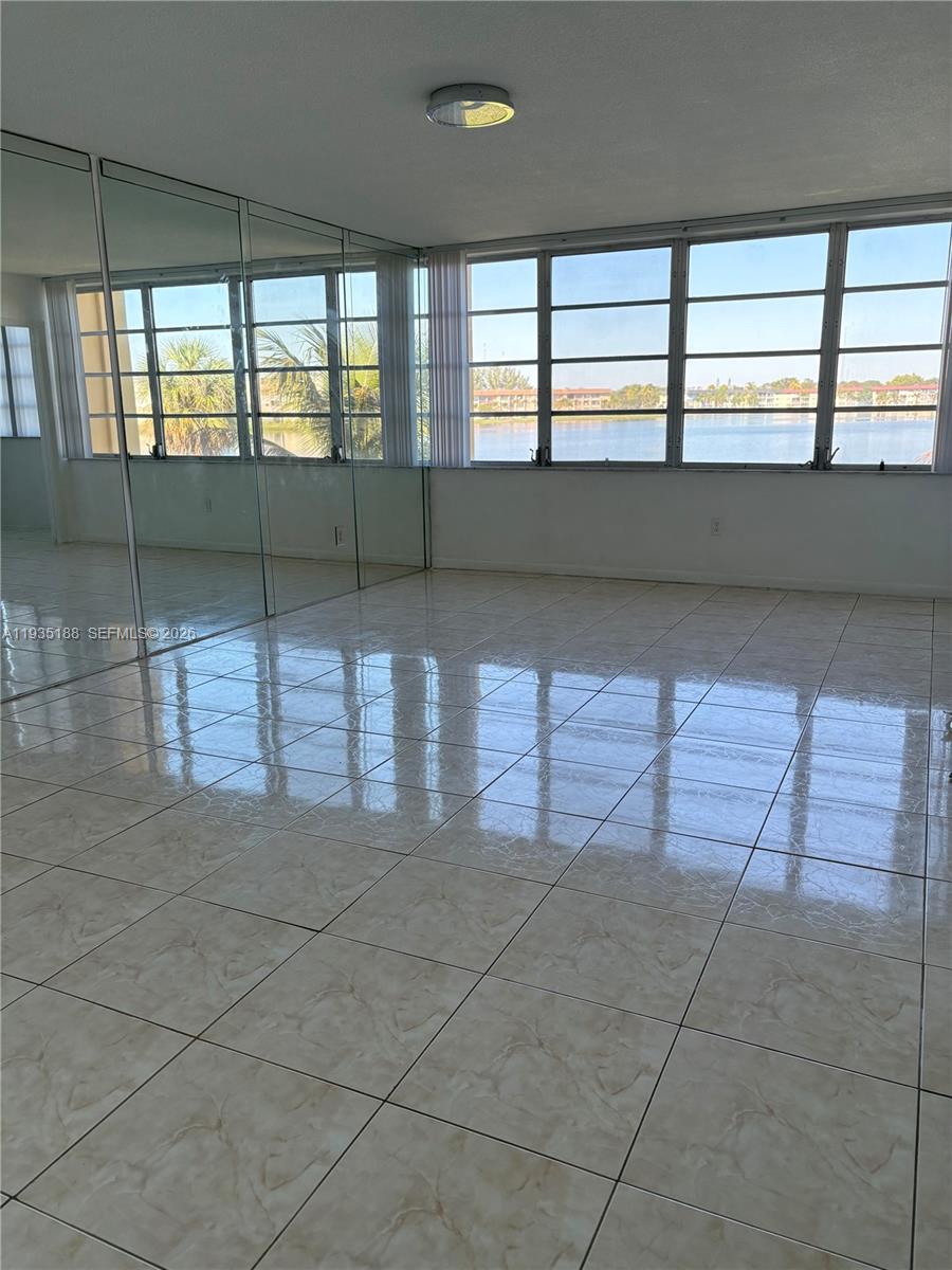 1551 NE Miami Gardens Dr Unit: 216