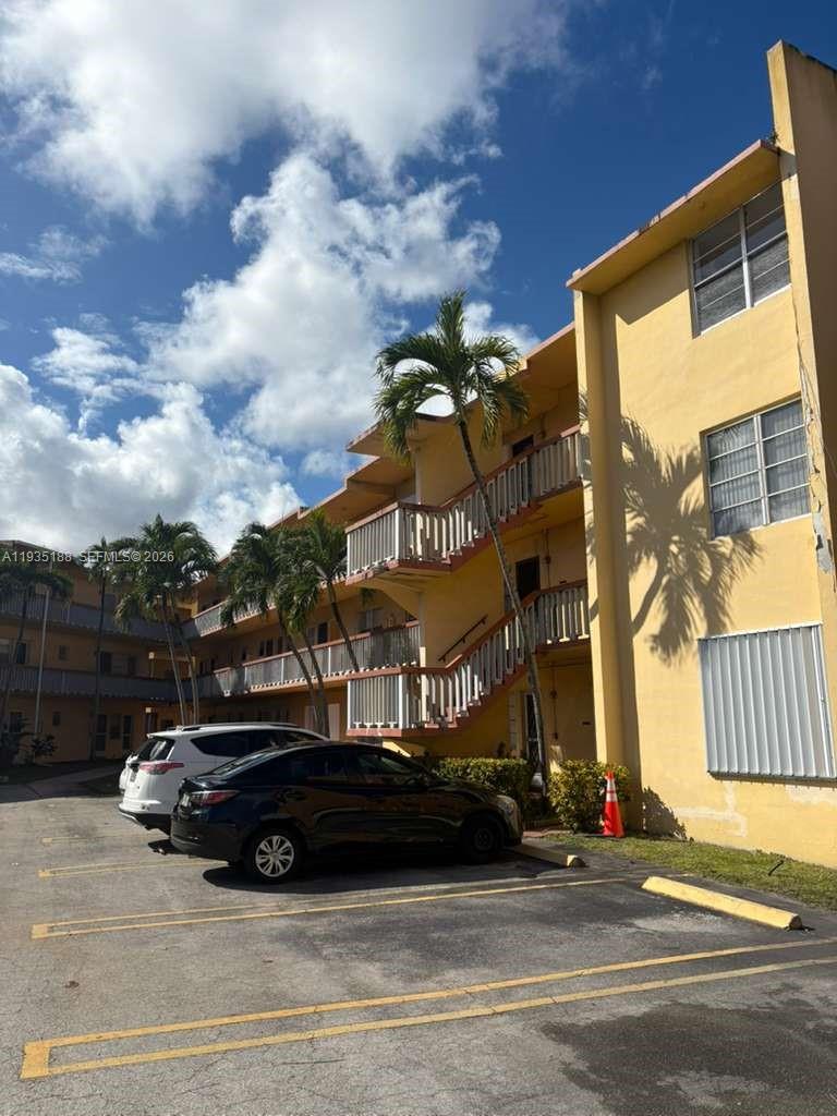 1551 NE Miami Gardens Dr Unit: 216