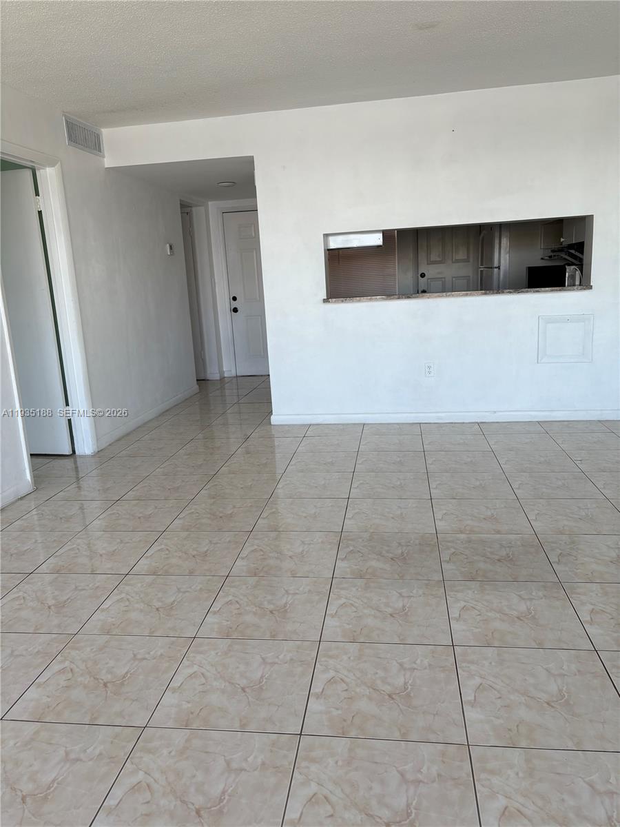 1551 NE Miami Gardens Dr Unit: 216