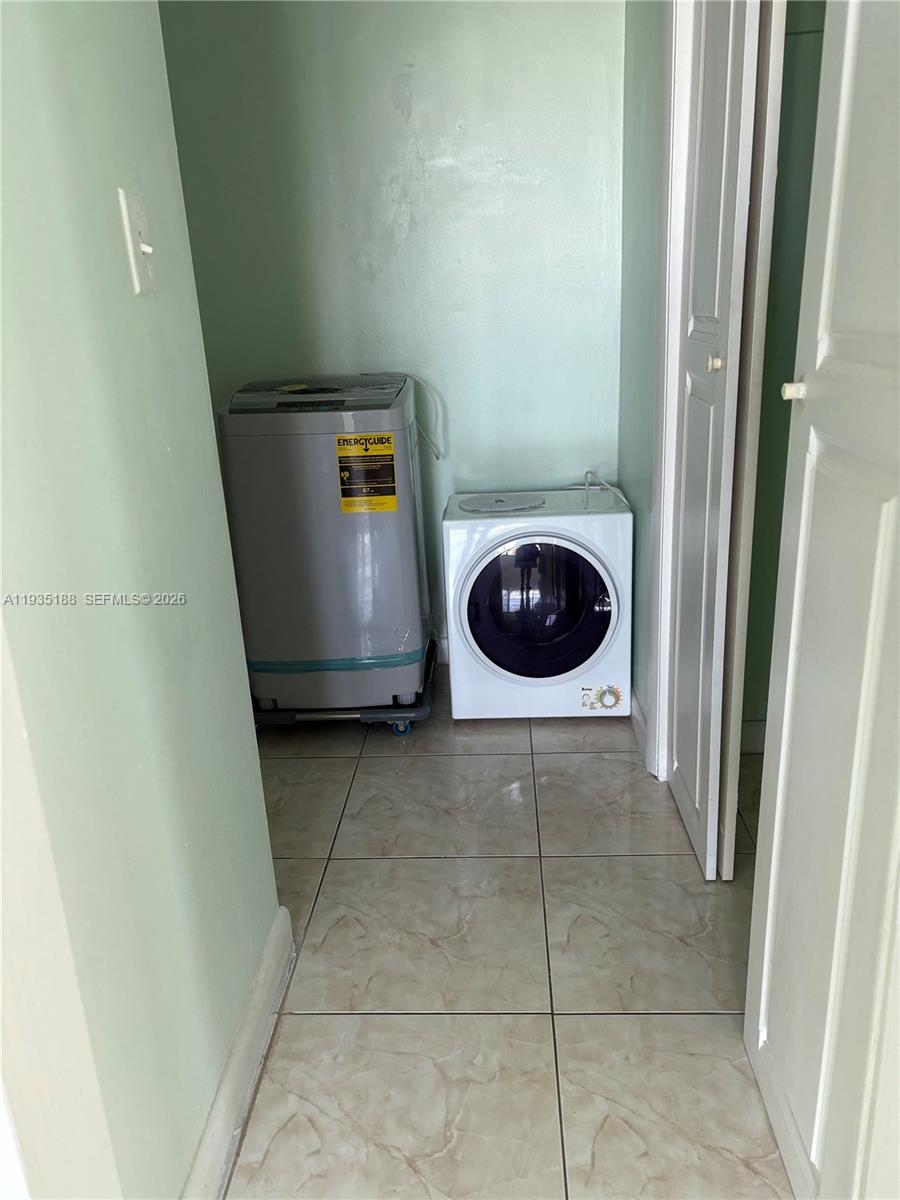 1551 NE Miami Gardens Dr Unit: 216