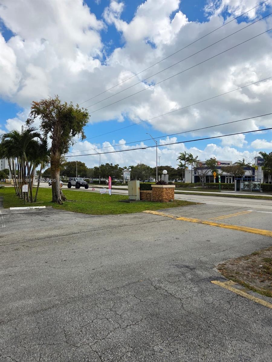 1551 NE Miami Gardens Dr Unit: 216