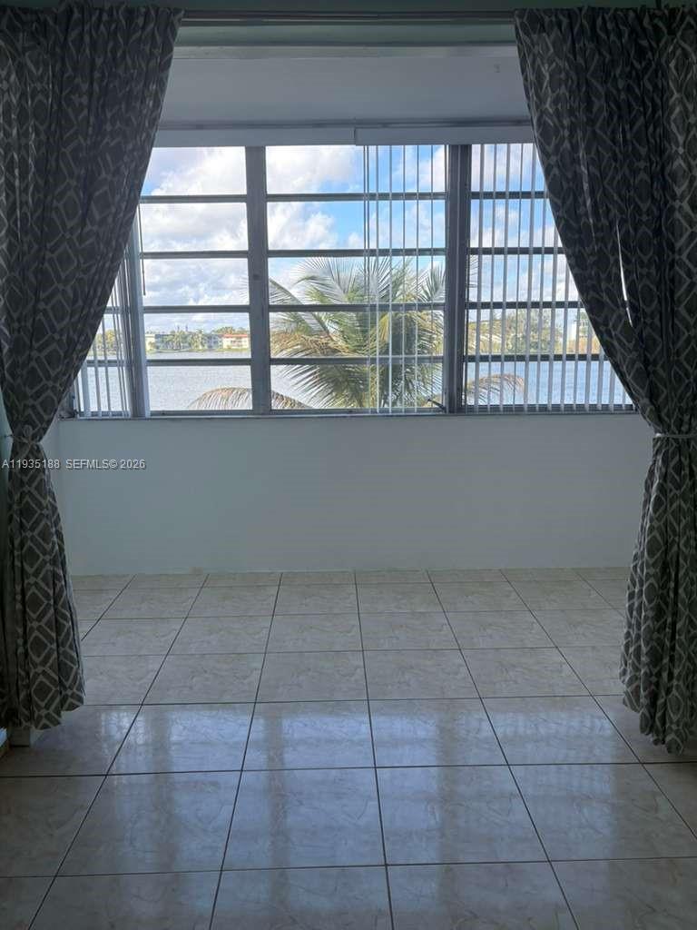 1551 NE Miami Gardens Dr Unit: 216