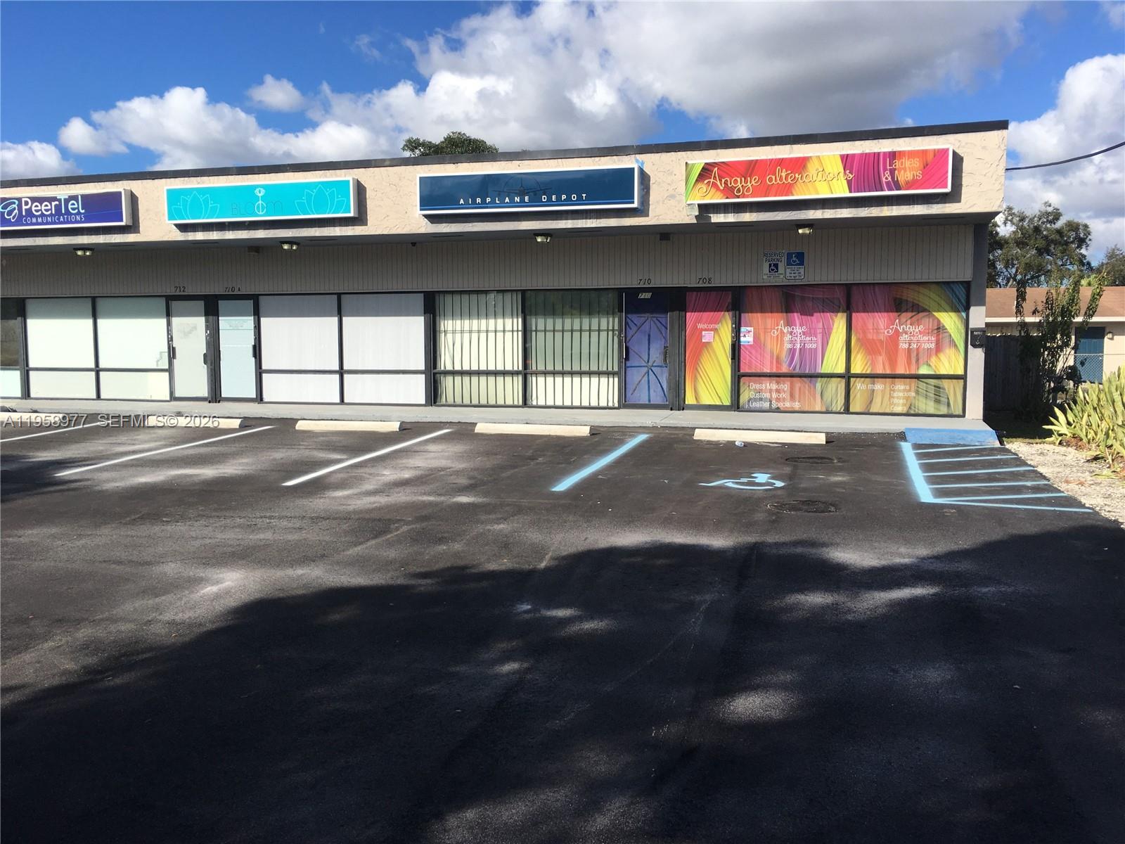 712 S Dixie Hwy