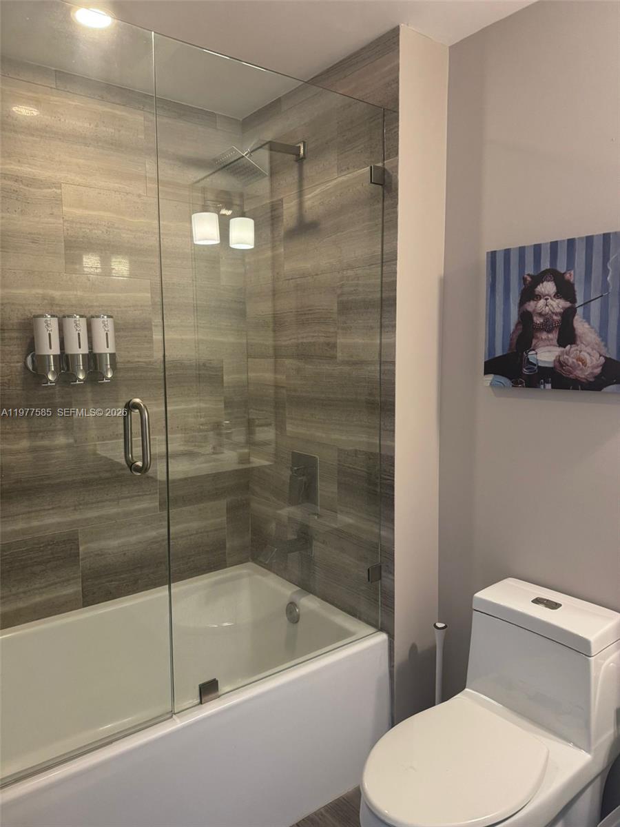 1300 Brickell Bay Dr # 2512