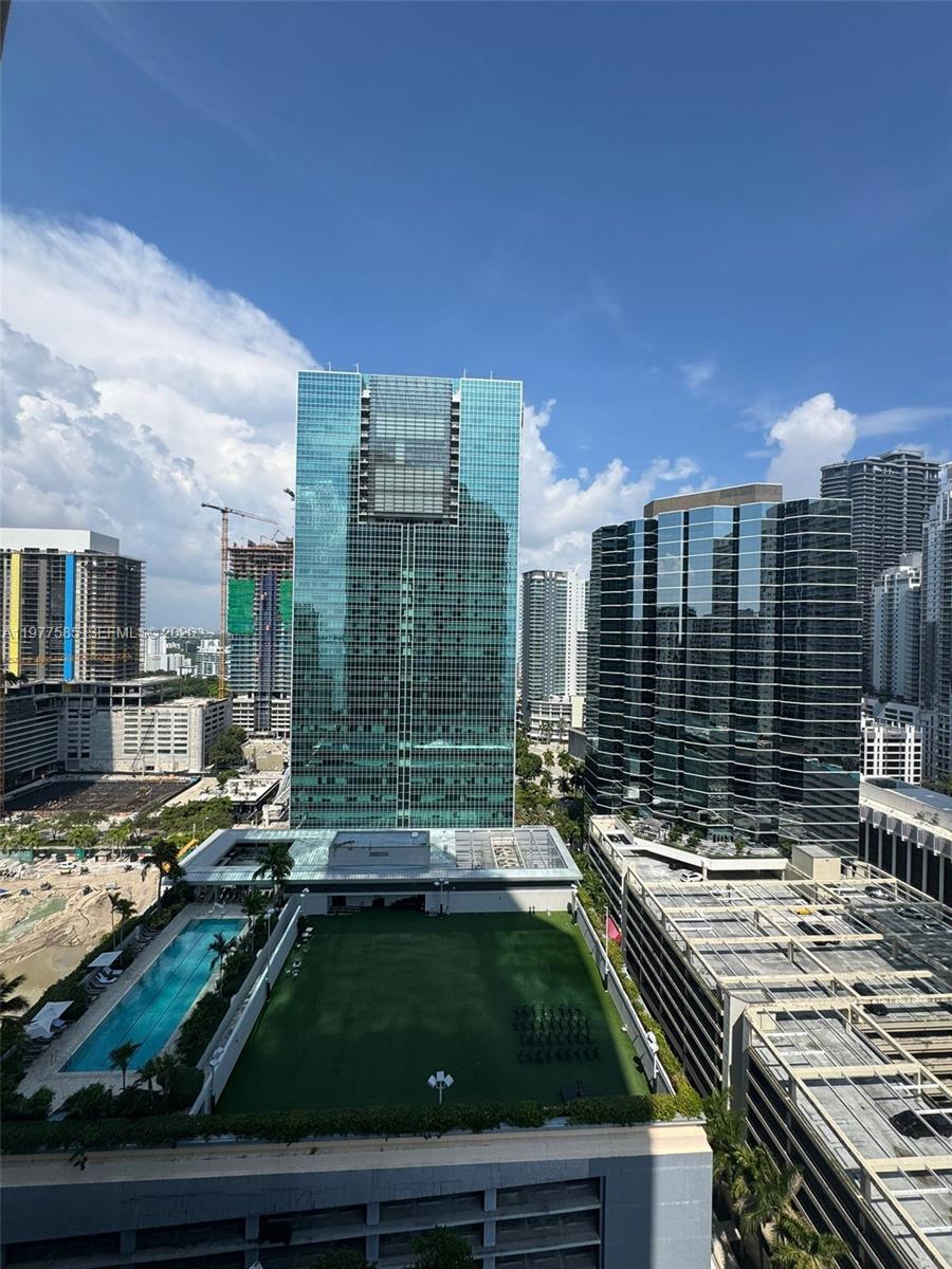 1300 Brickell Bay Dr # 2512