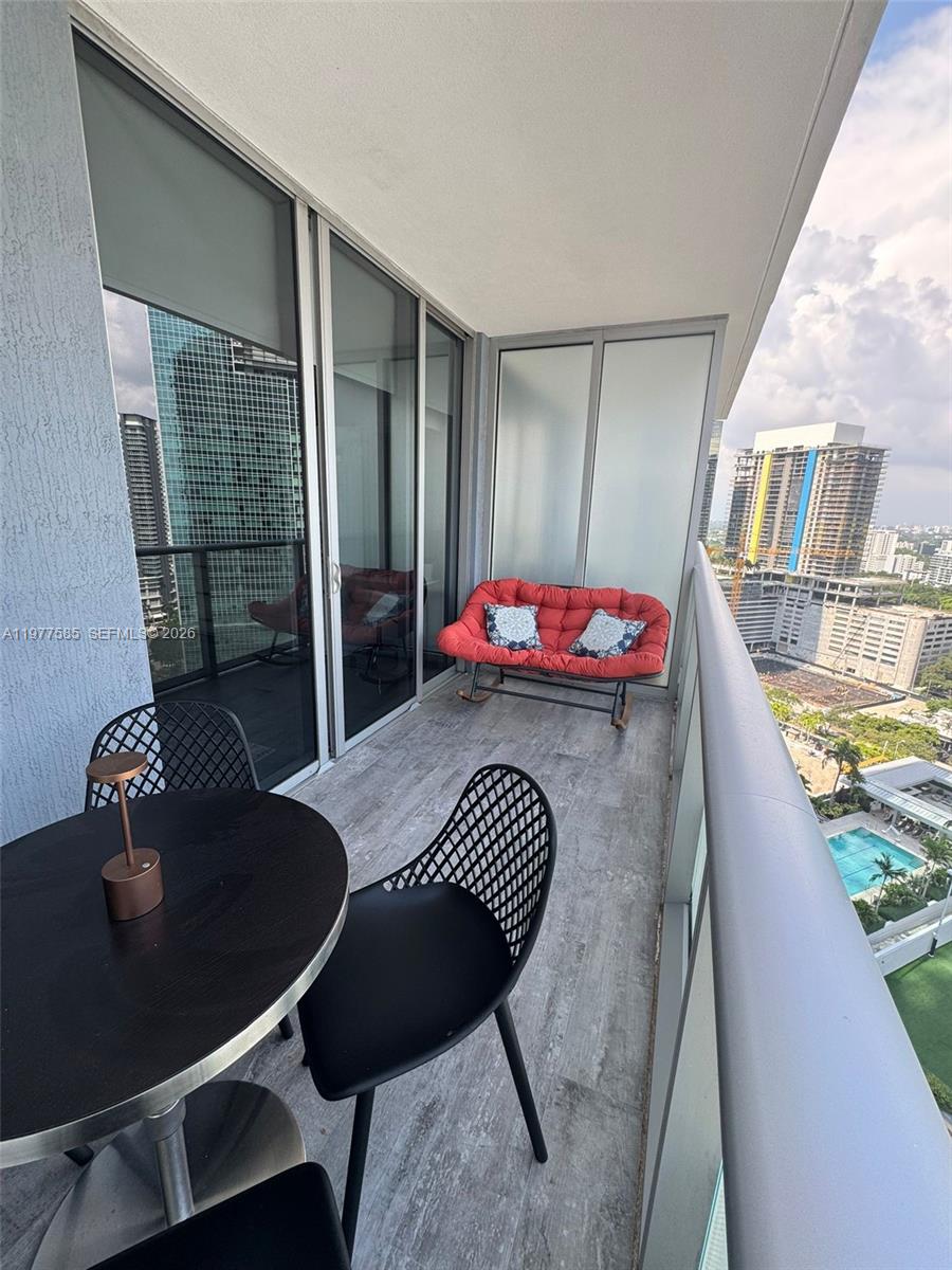1300 Brickell Bay Dr # 2512