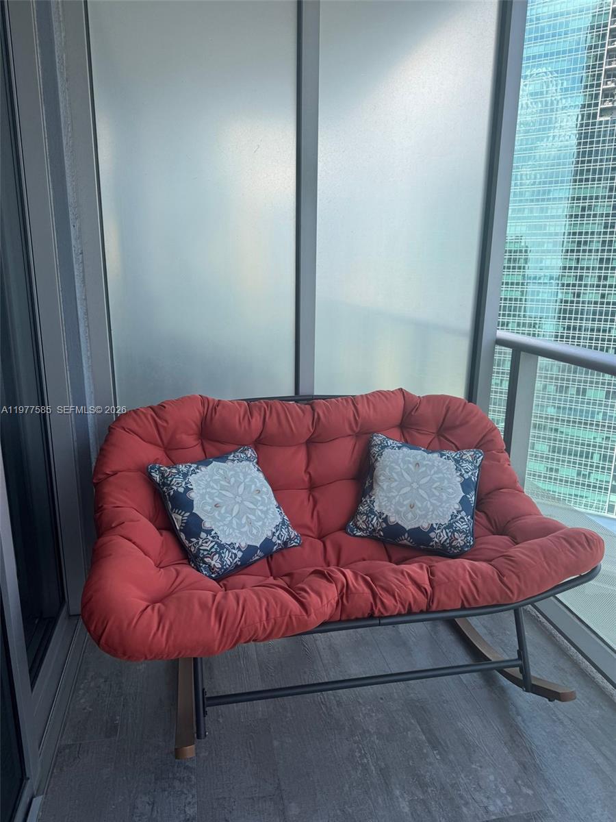 1300 Brickell Bay Dr # 2512