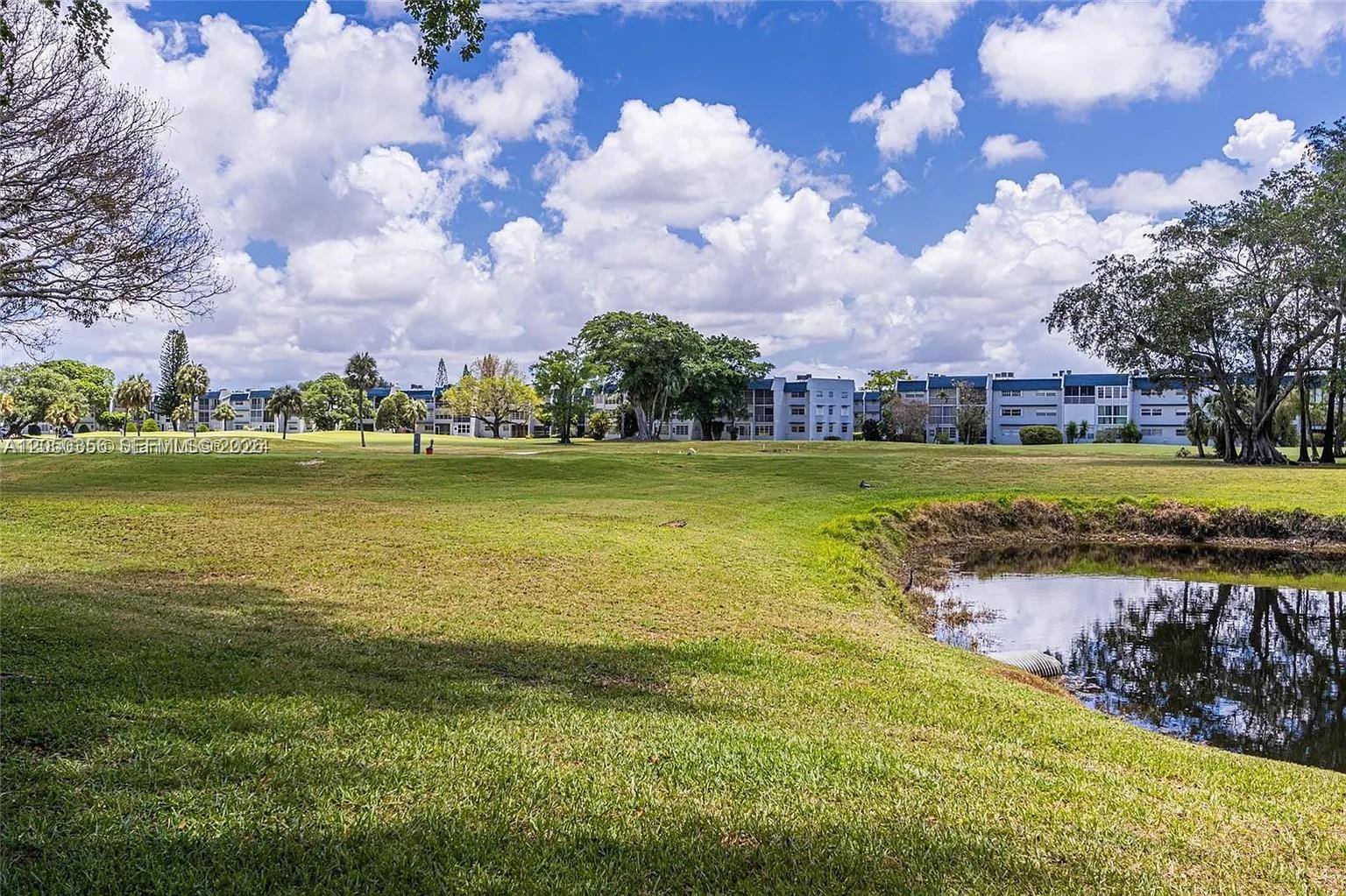 1030 Country Club Dr # 405