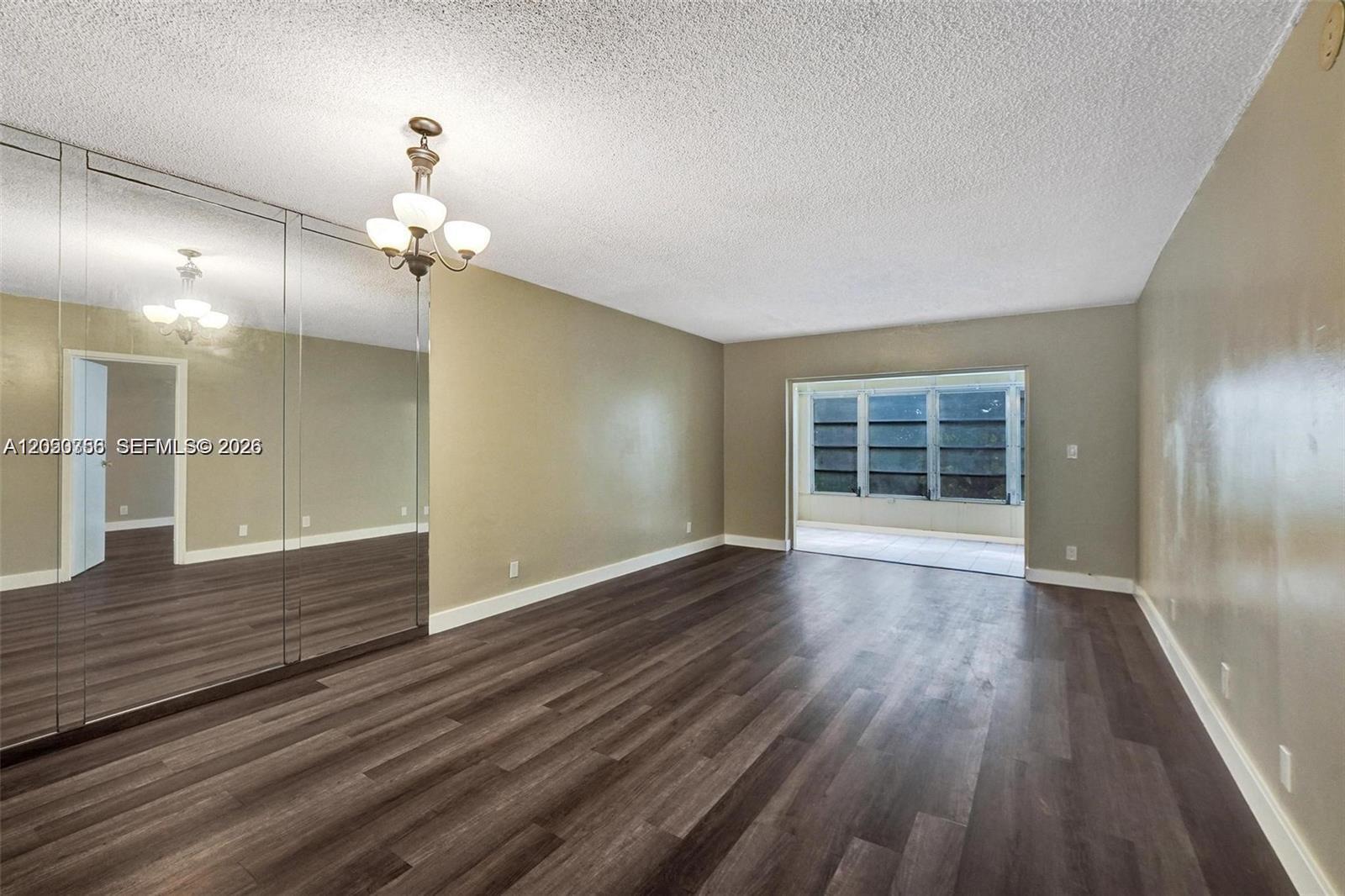 1030 Country Club Dr # 405