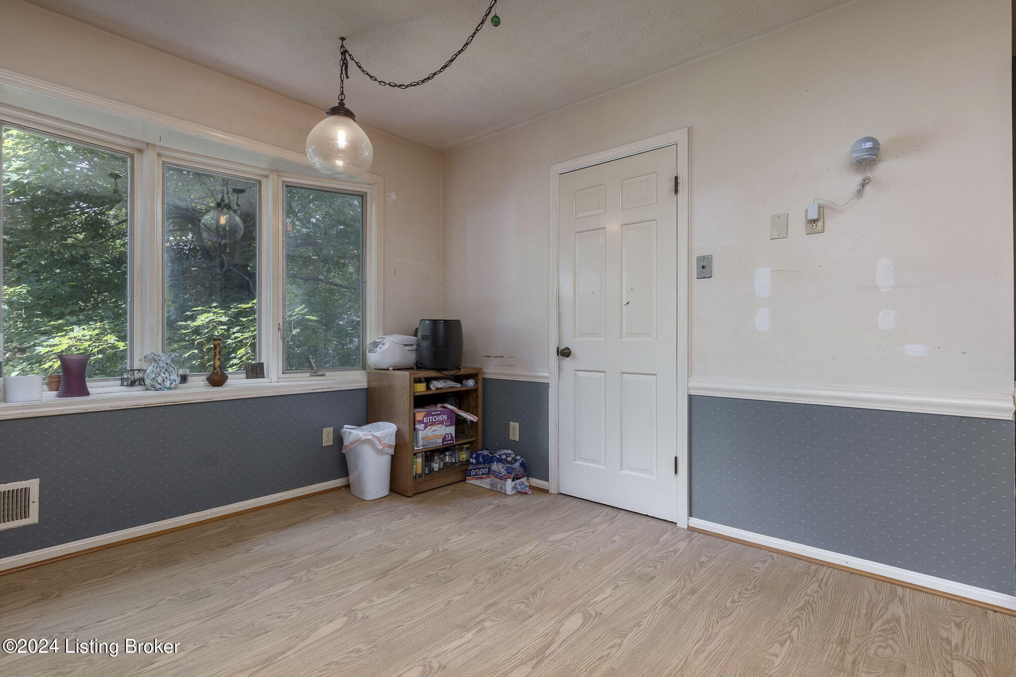 12912 Sunnybrook Dr