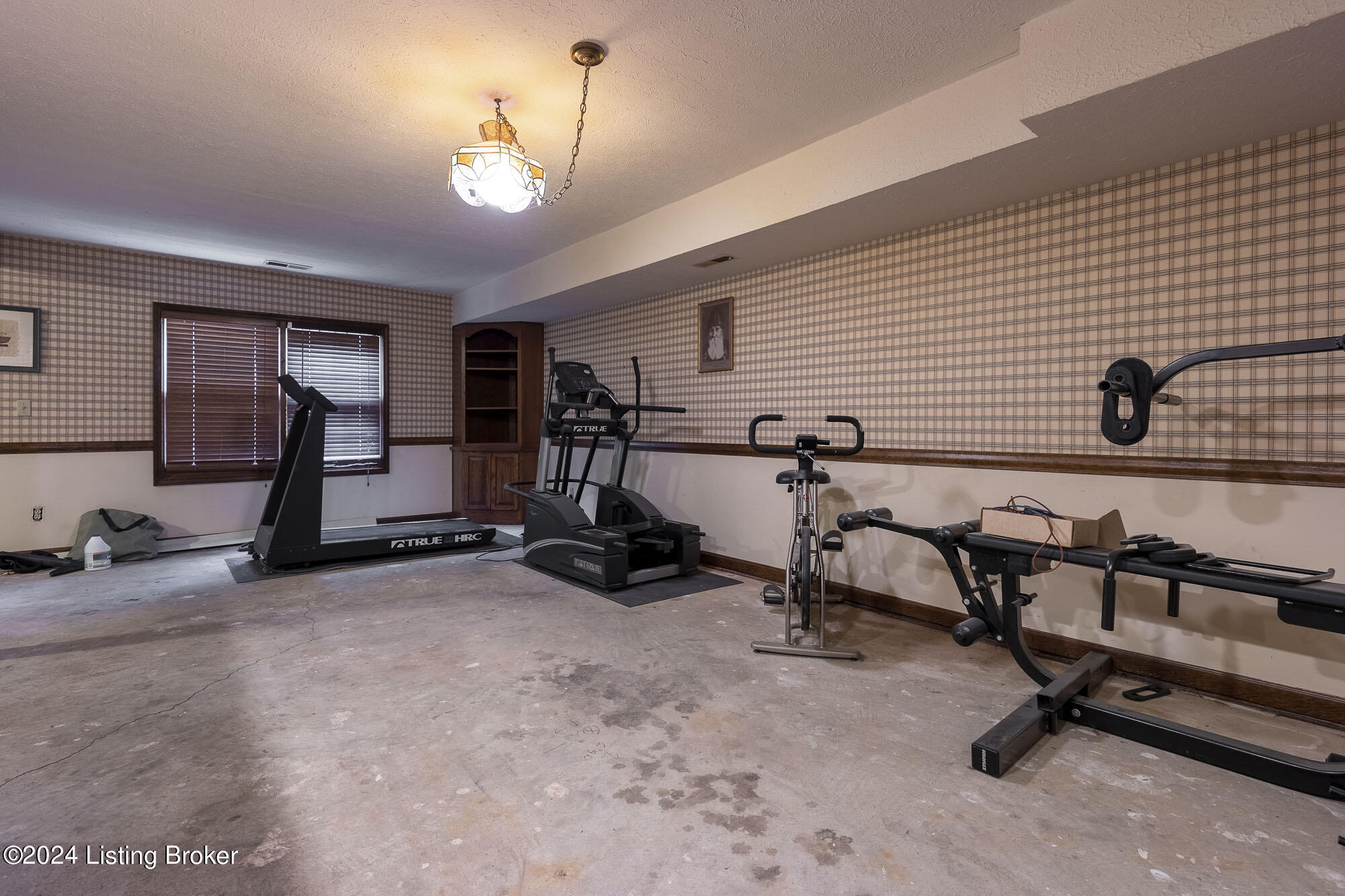 12912 Sunnybrook Dr