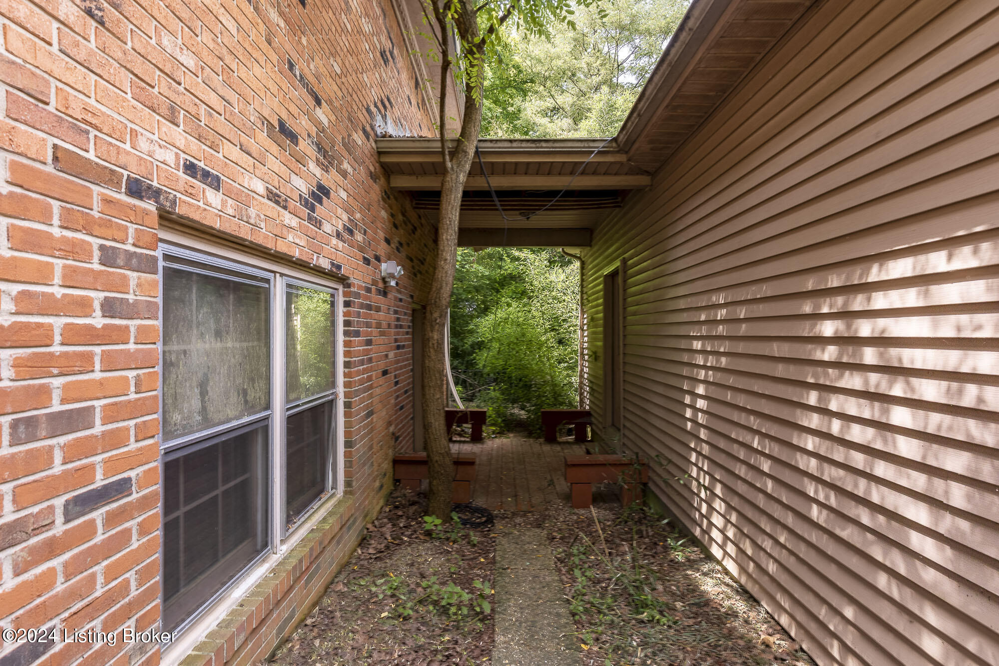 12912 Sunnybrook Dr