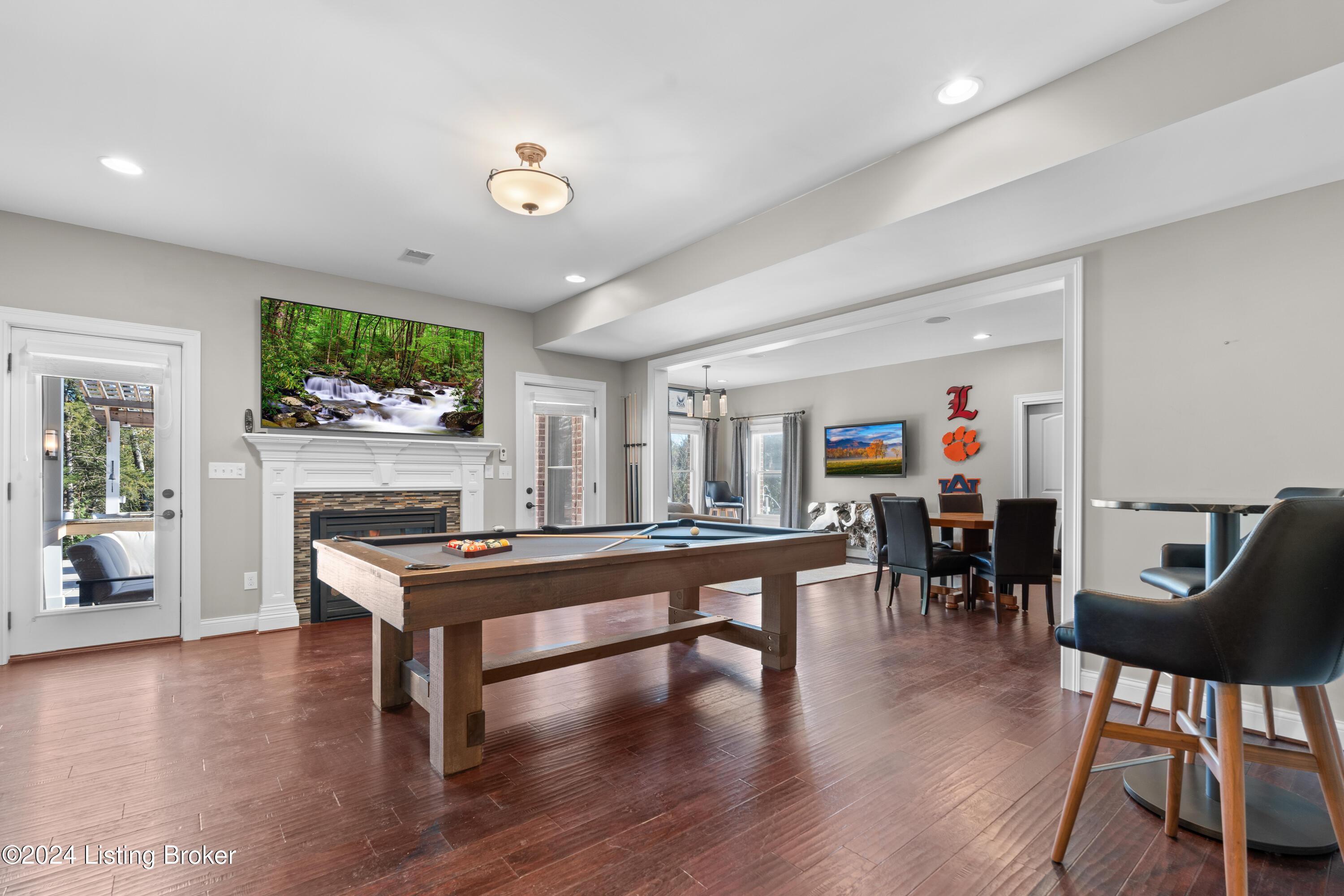 13302 Longwood Ln