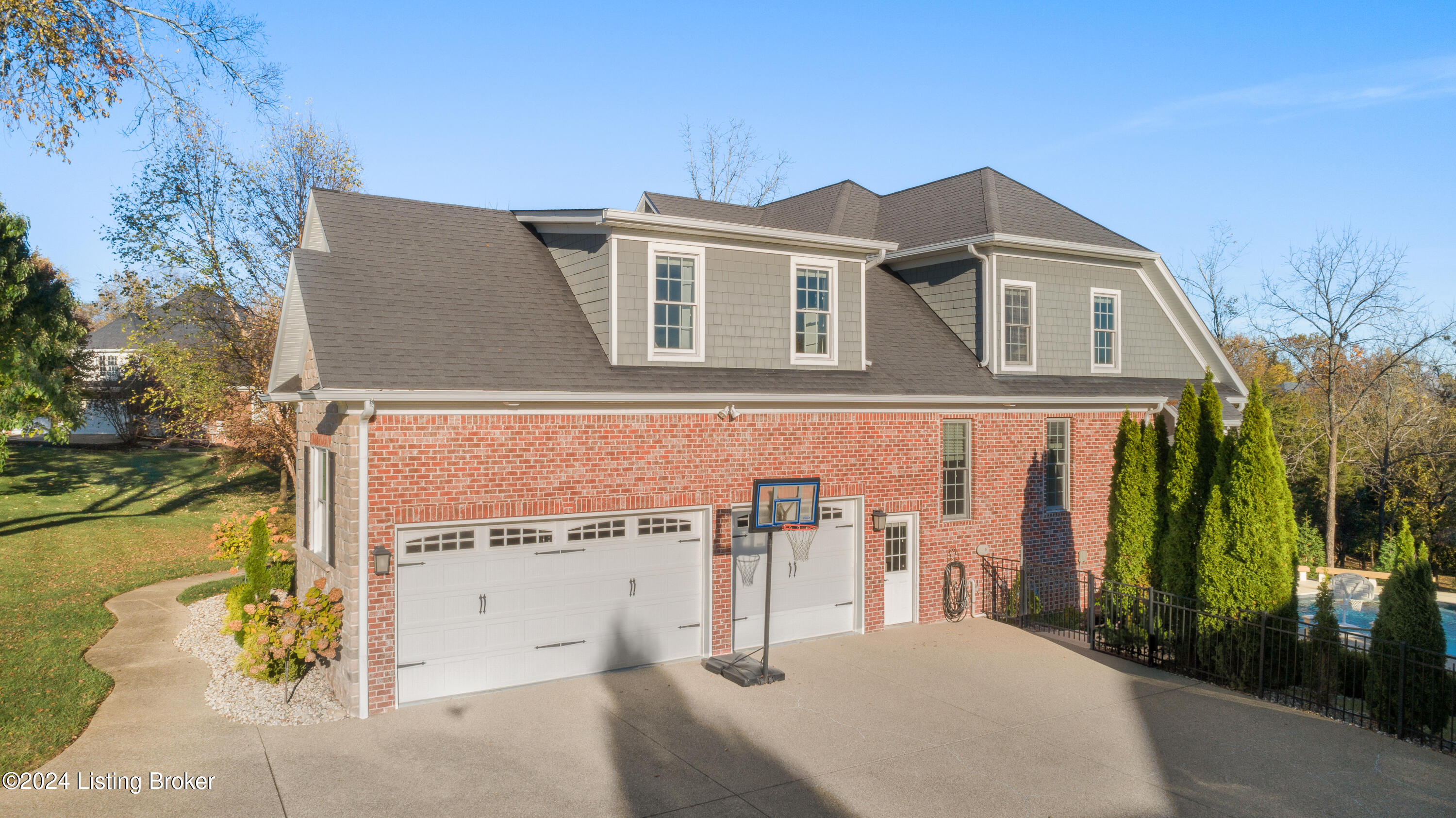13302 Longwood Ln