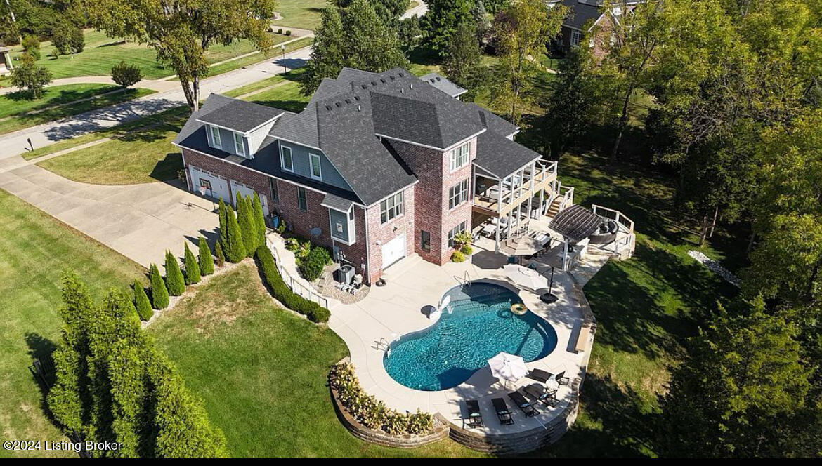 13302 Longwood Ln