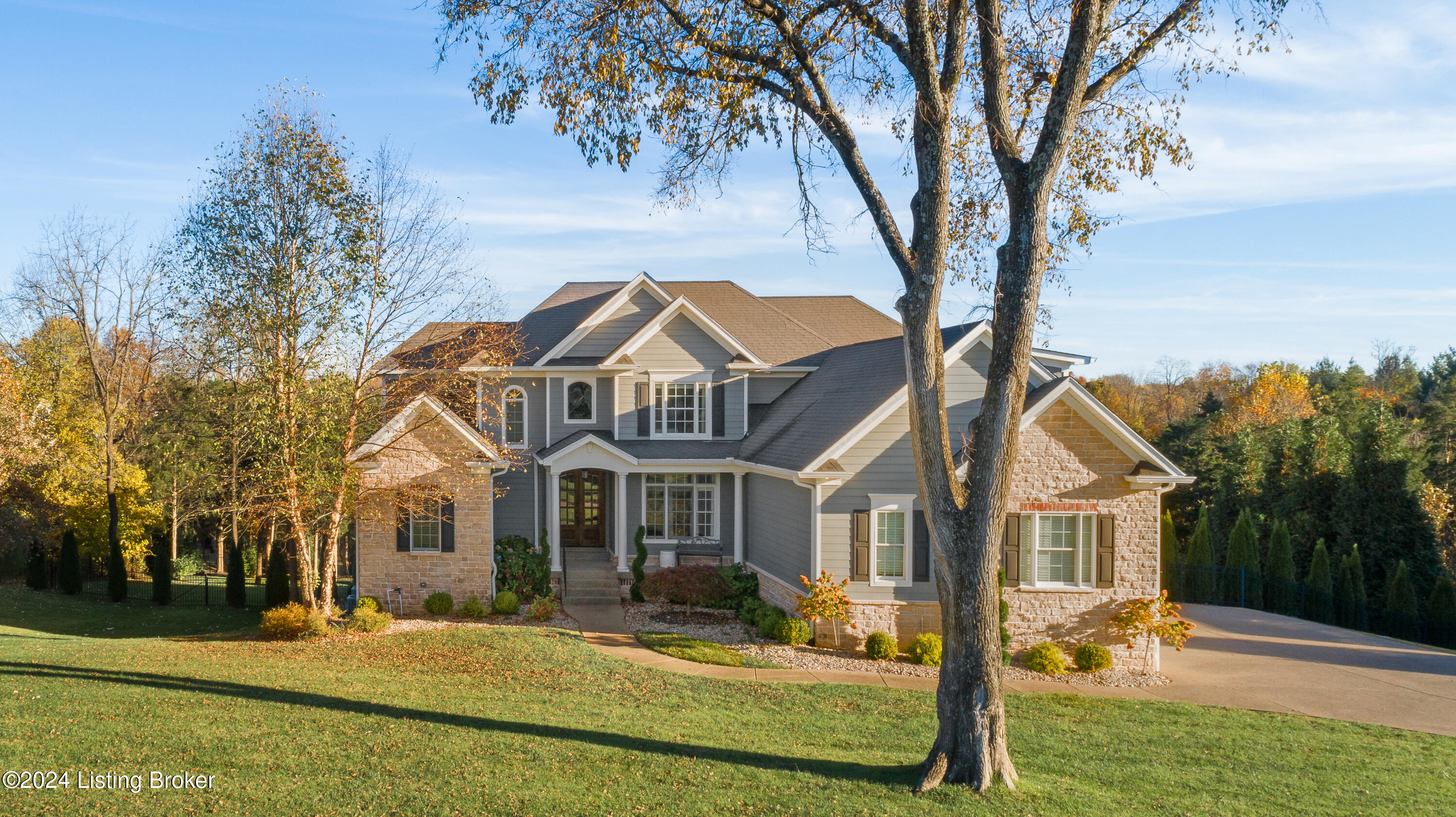 13302 Longwood Ln