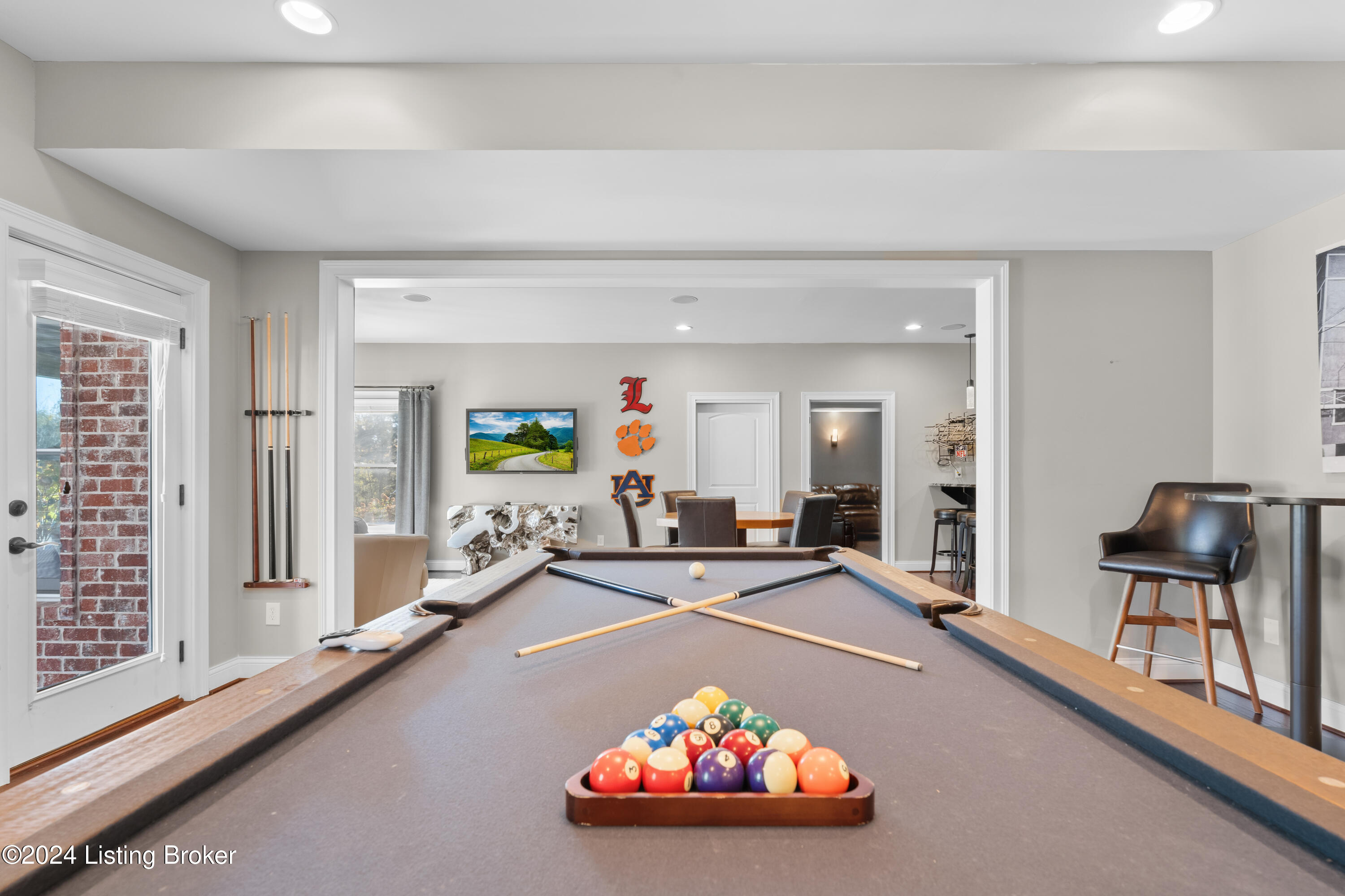 13302 Longwood Ln