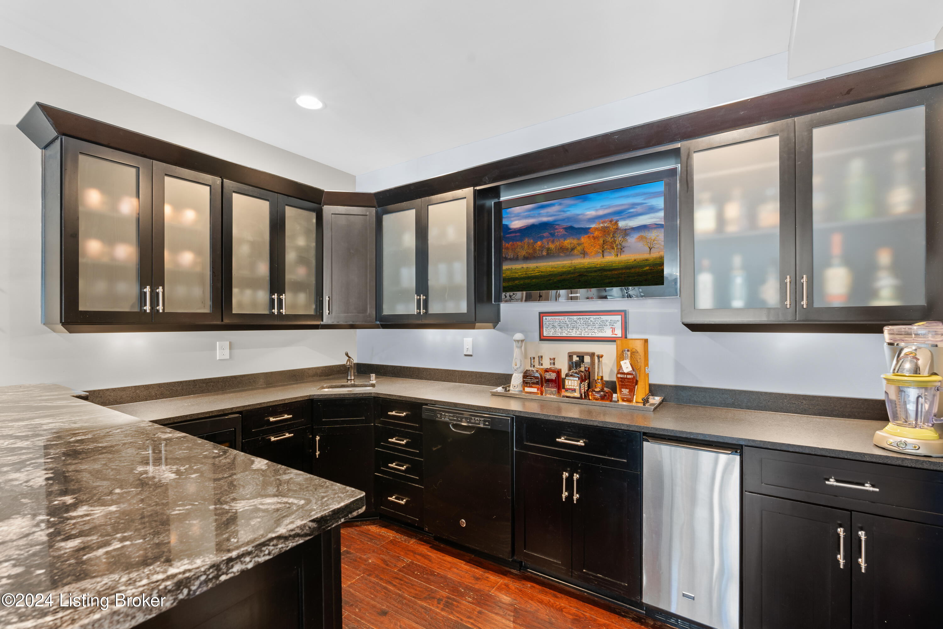 13302 Longwood Ln