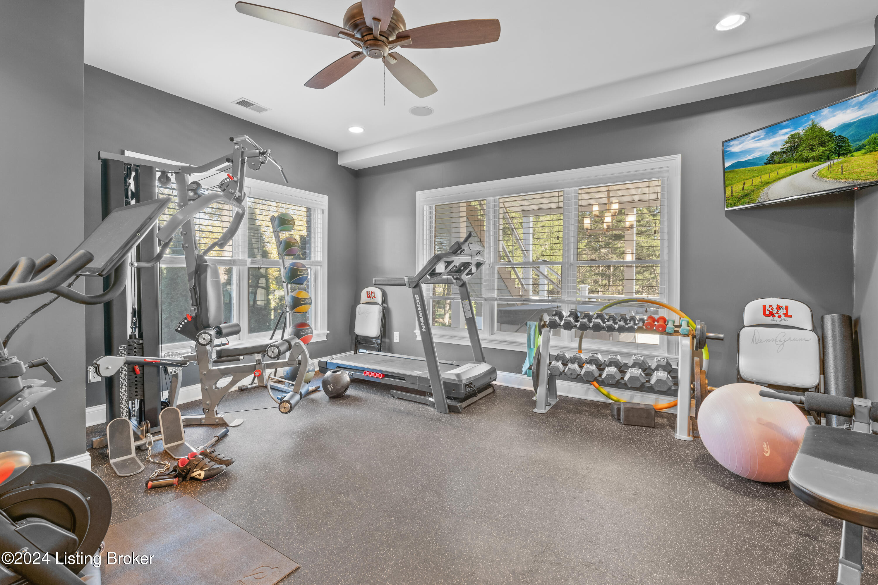 13302 Longwood Ln