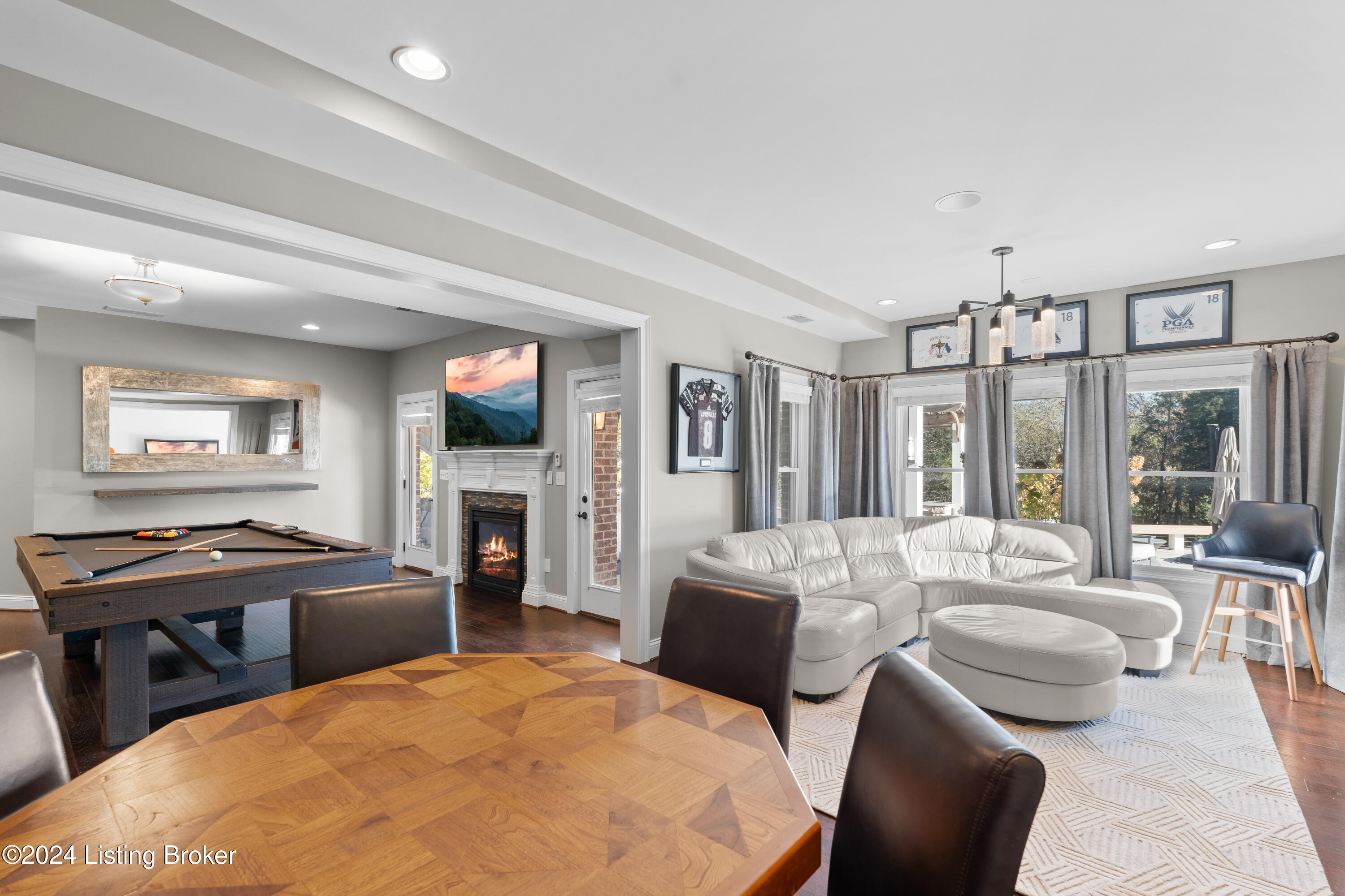 13302 Longwood Ln