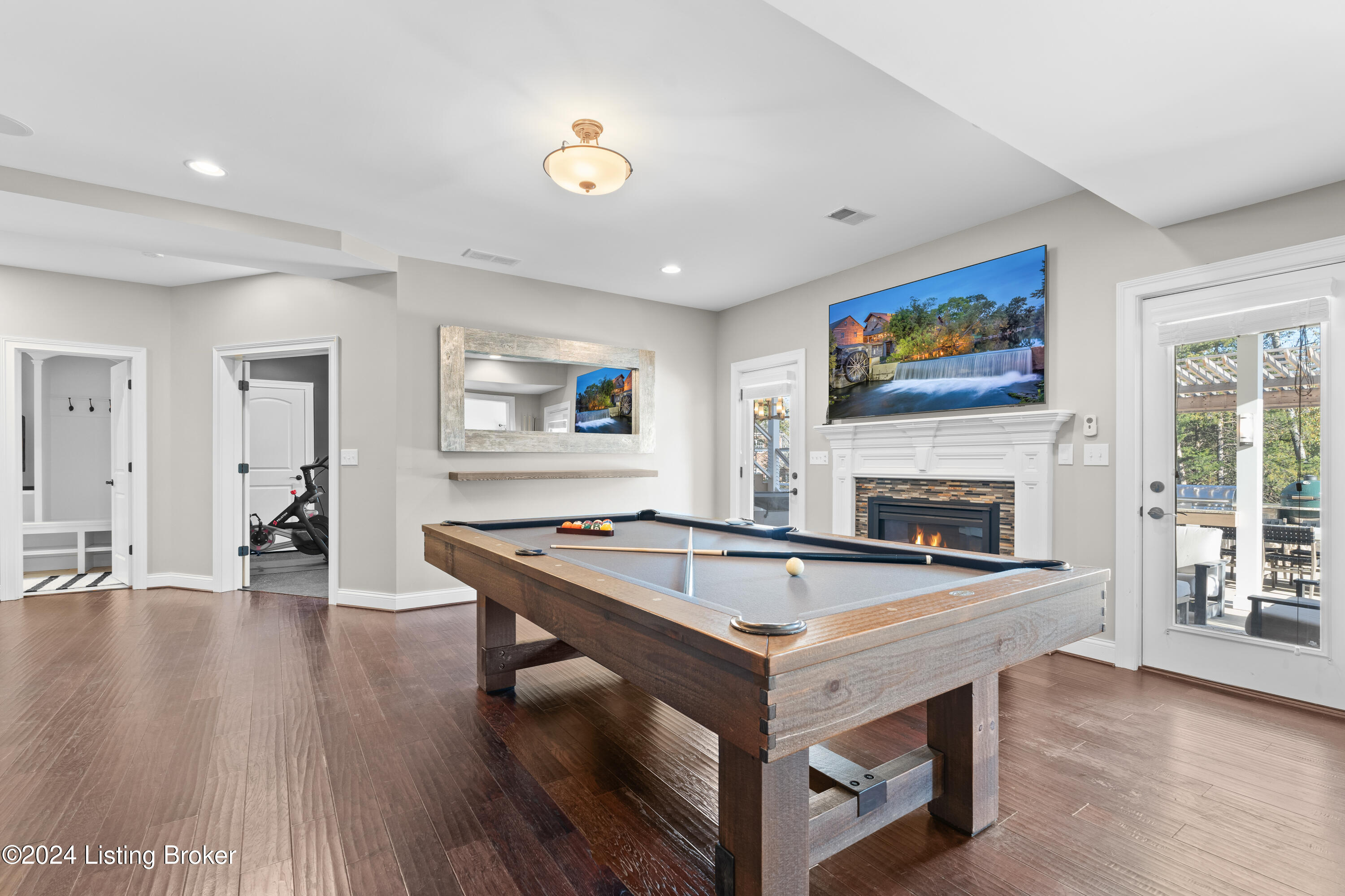 13302 Longwood Ln